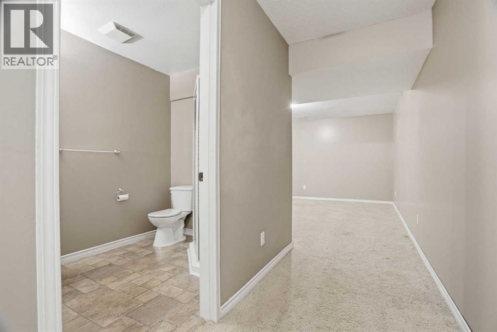 202 New Brighton Manor Se, Calgary, Alberta  T2Z 4J4 - Photo 35 - A2306864