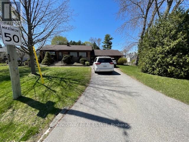 478 Wedgewood Drive, Oakville, Ontario  L6J 4S7 - Photo 3 - W13094728