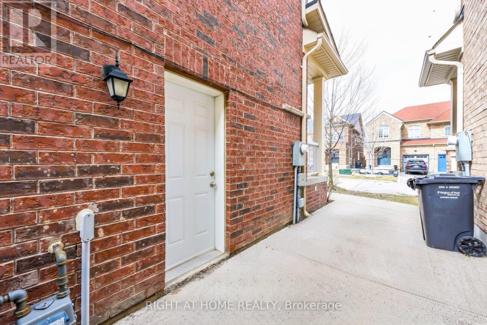 Basement - 59 Vezna Crescent, Brampton, Ontario  L6X 5K4 - Photo 2 - W13094854