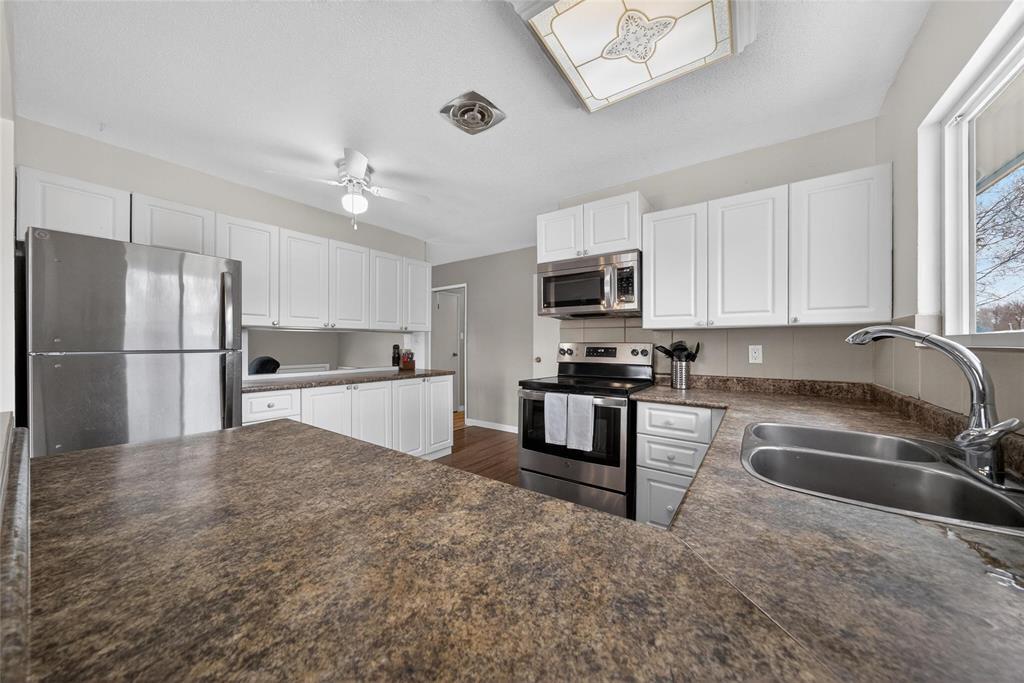47 Manorview Close, Winnipeg, Manitoba  R2P 0B4 - Photo 8 - 202609696