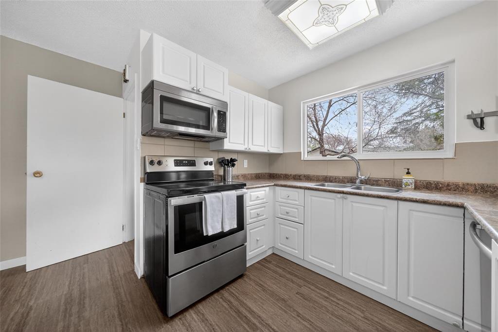 47 Manorview Close, Winnipeg, Manitoba  R2P 0B4 - Photo 9 - 202609696