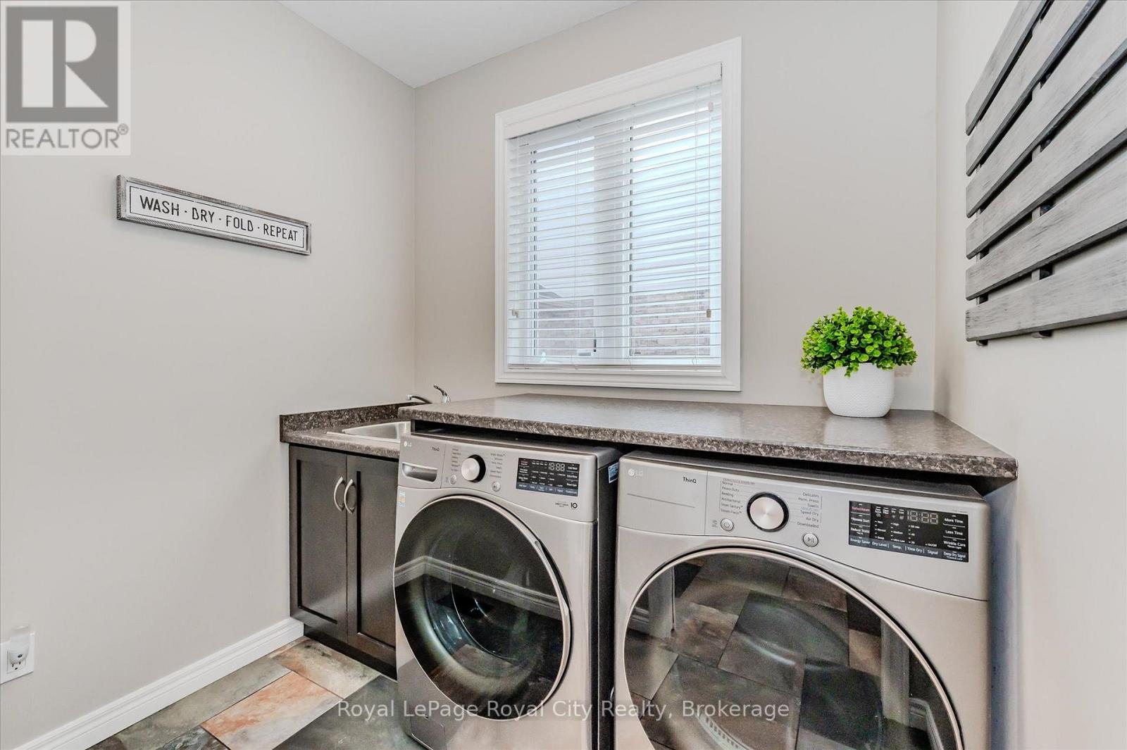 24 Popham Drive, Guelph, Ontario  N1E 0B8 - Photo 15 - X13086298