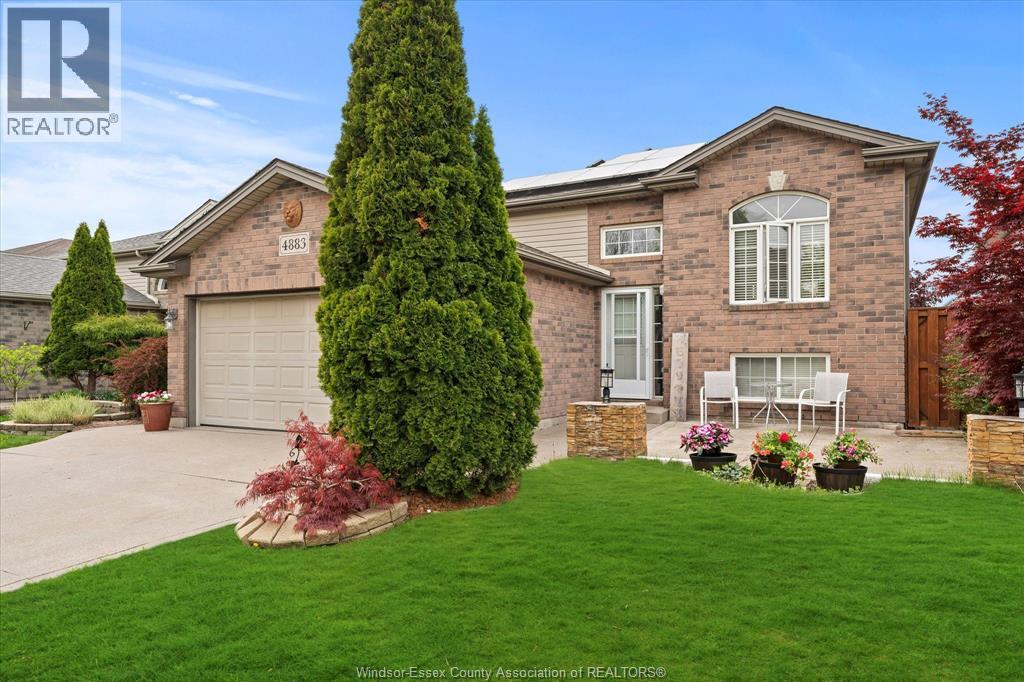 4883 WHITEFISH, Windsor, Ontario
