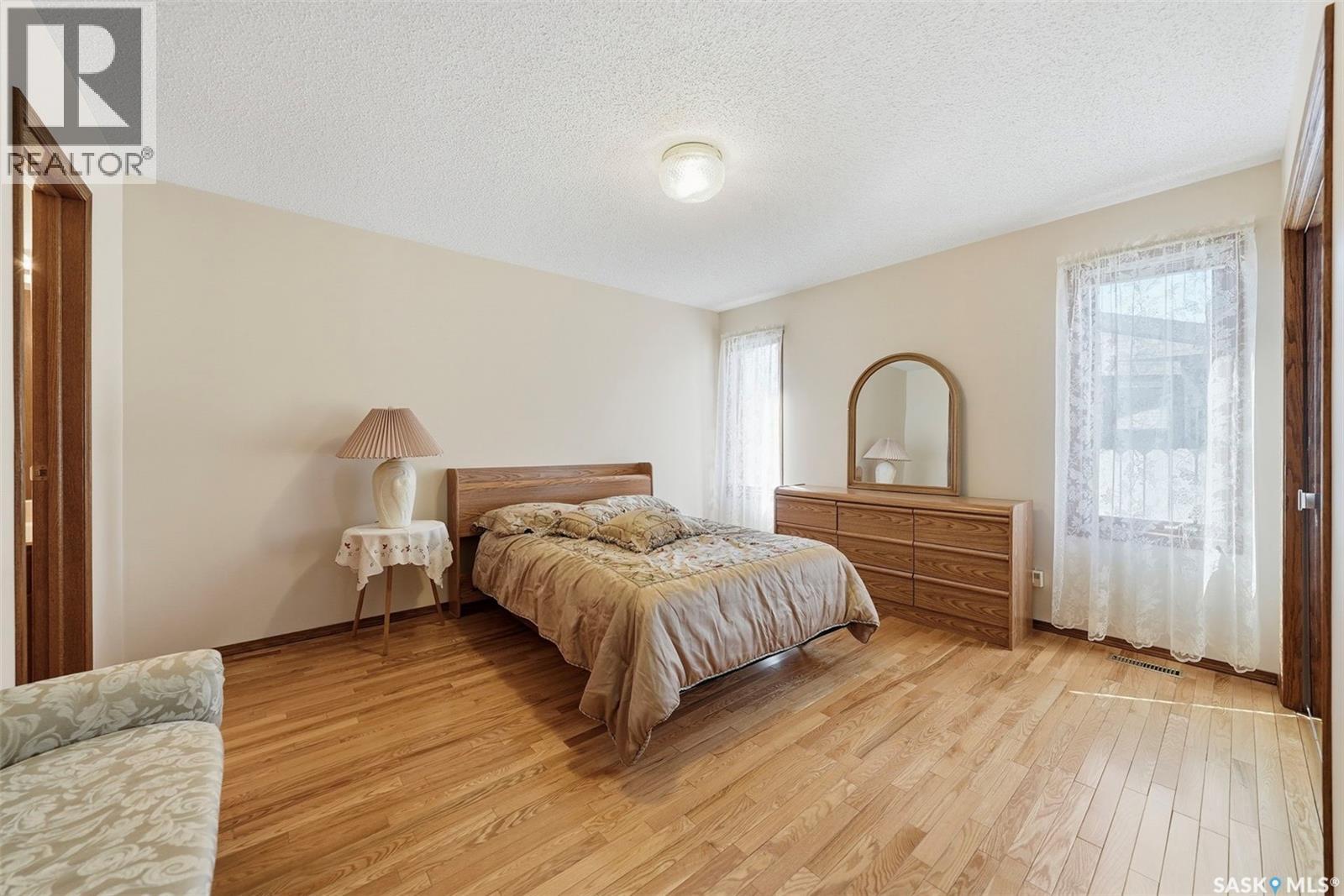 219 Bronson Way, Saskatoon, Saskatchewan  S7J 5C9 - Photo 15 - SK034837