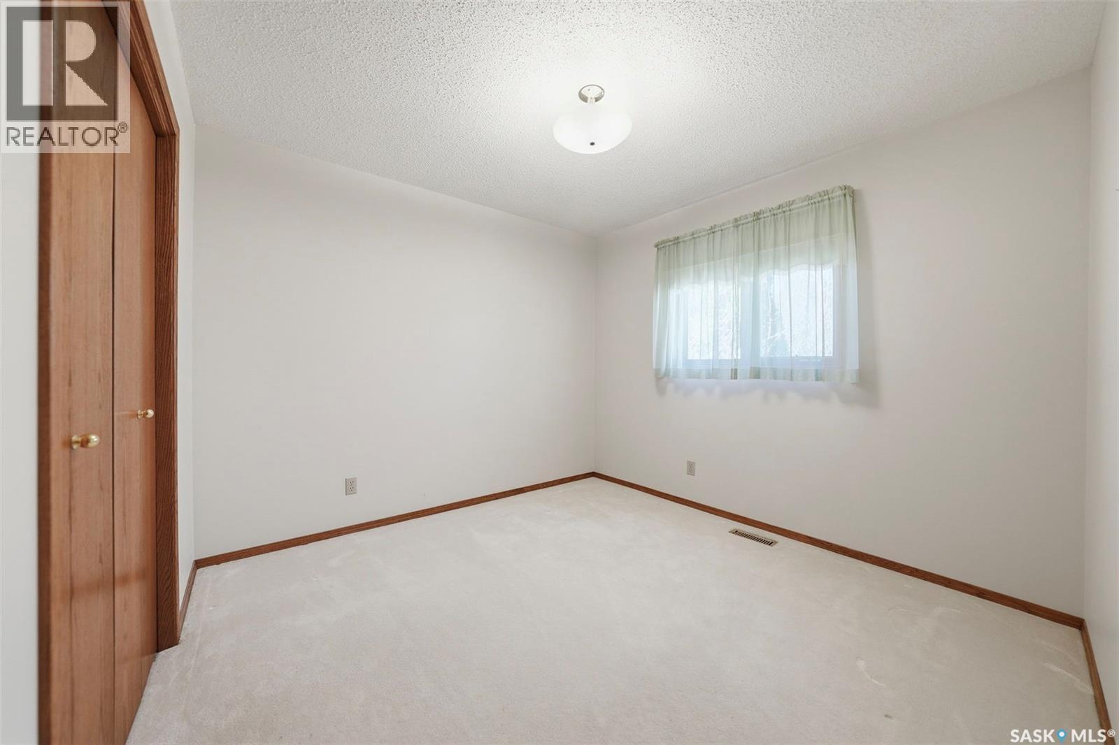 219 Bronson Way, Saskatoon, Saskatchewan  S7J 5C9 - Photo 18 - SK034837