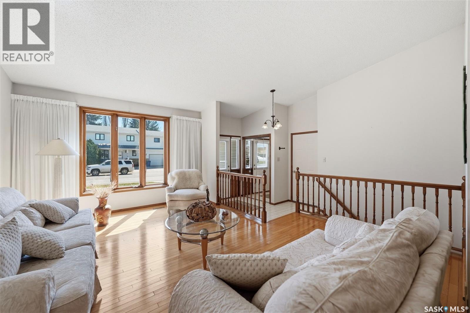 219 Bronson Way, Saskatoon, Saskatchewan  S7J 5C9 - Photo 4 - SK034837