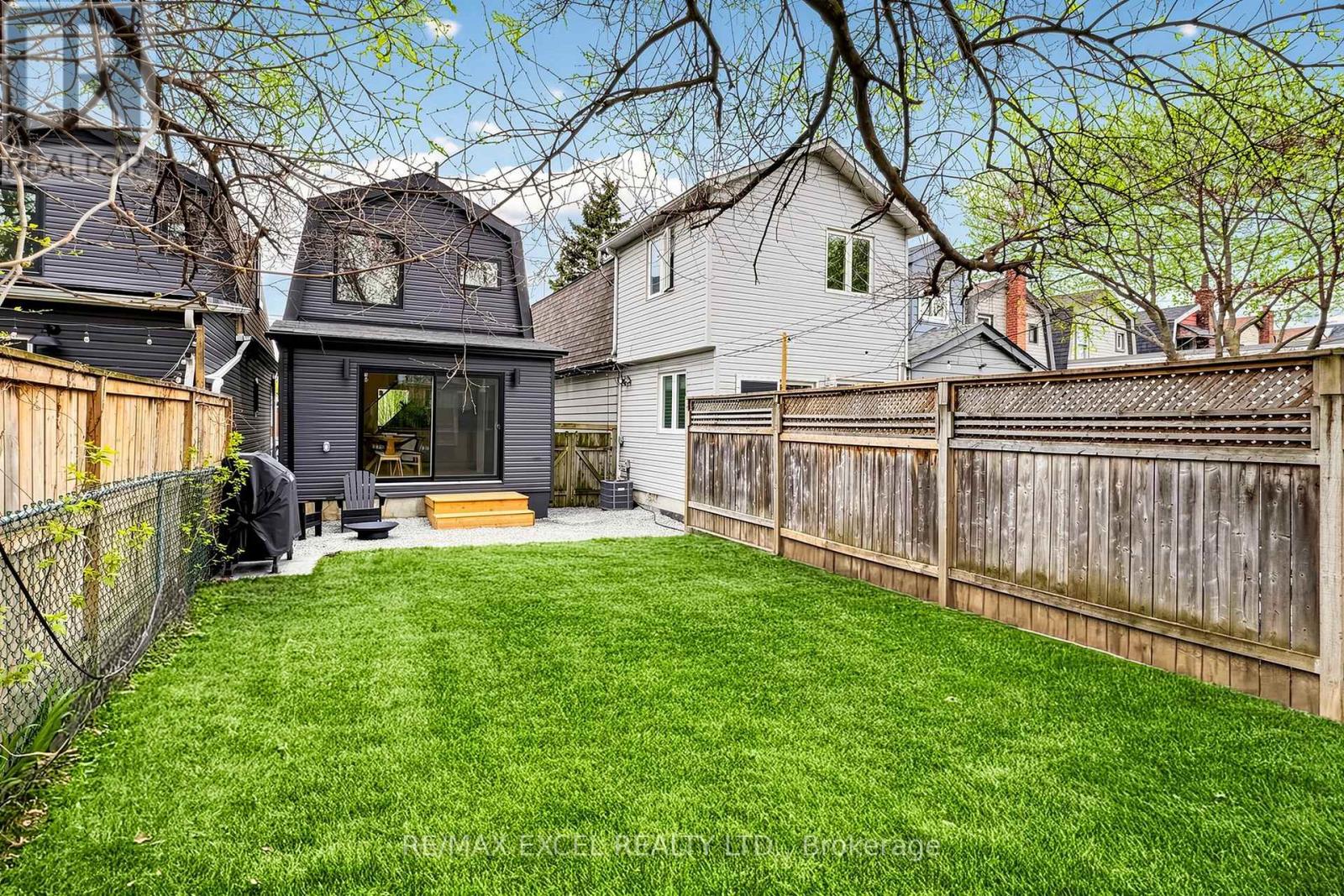 227 Donlands Avenue, Toronto, Ontario  M4J 3P9 - Photo 39 - E13092230