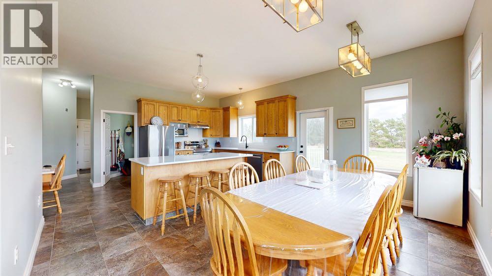 12107a Range Road 60, Rural Cypress County, Alberta  T1A 7H0 - Photo 10 - A2304115