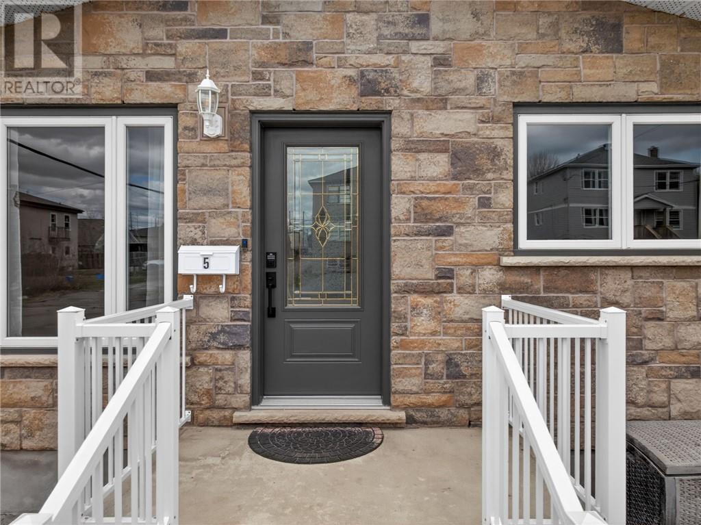 5 Tuddenham Avenue, Sudbury, Ontario  P3C 3E9 - Photo 6 - 2127571