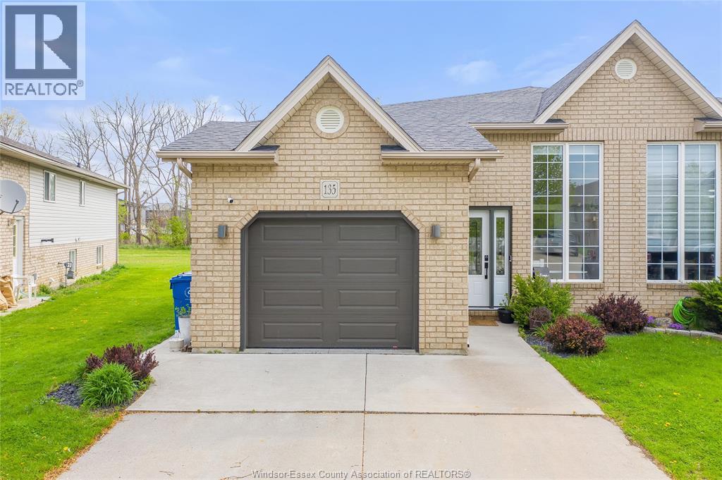 135 STURGEON MEADOWS, Leamington, Ontario