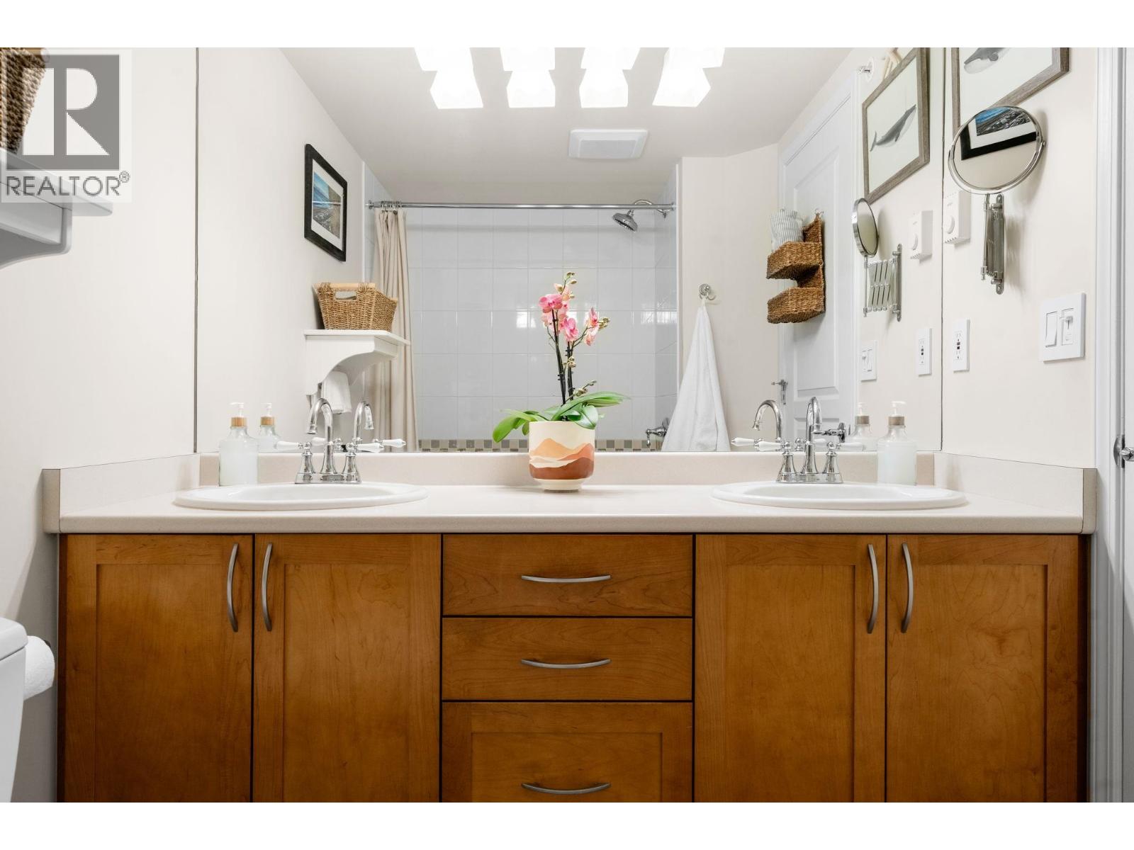 303 365 E 1st Street, North Vancouver, British Columbia  V7L 4W5 - Photo 16 - R3119549