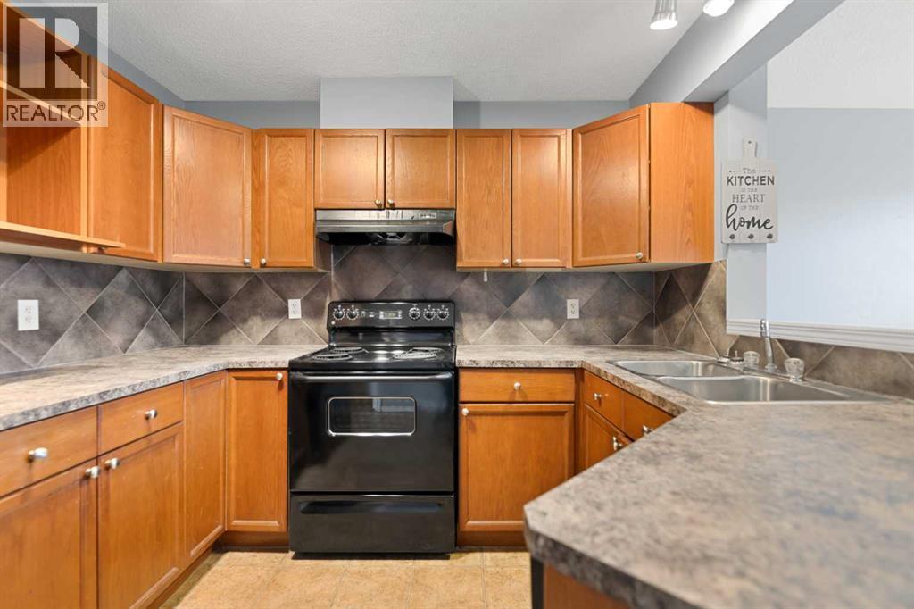 116 Saddlebrook Common NE, Calgary, Alberta  T3J 5M4 - Photo 11 - A2302339