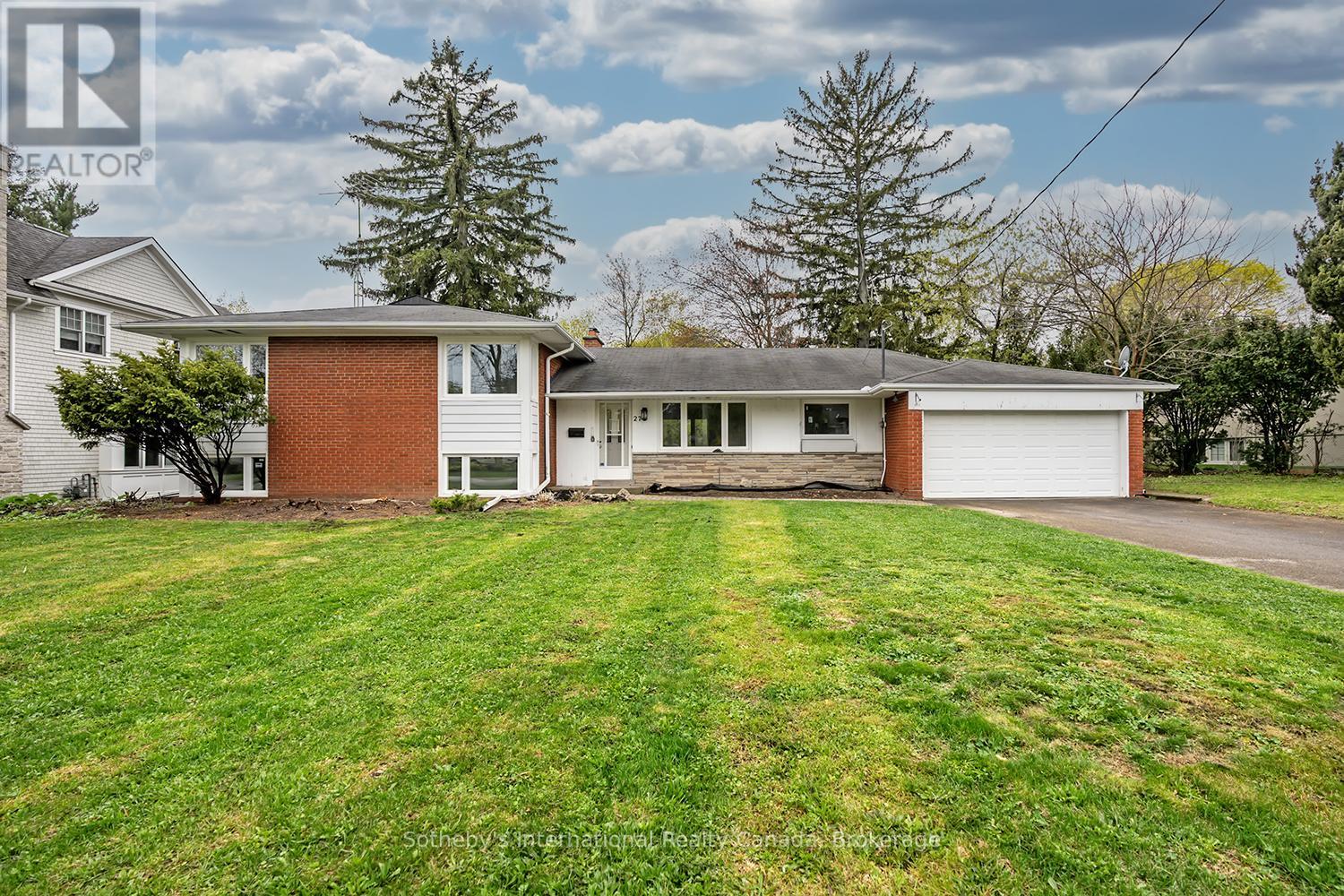 272 Pinehurst Drive, Oakville, Ontario  L6J 4X3 - Photo 1 - W13095172