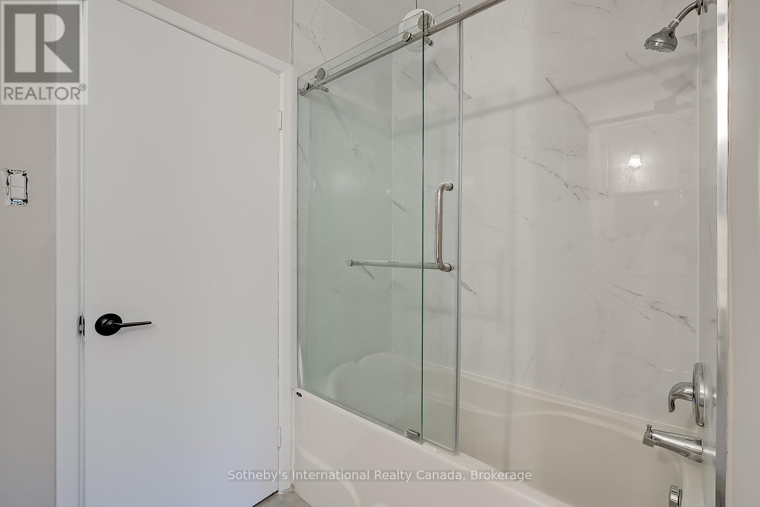 272 Pinehurst Drive, Oakville, Ontario  L6J 4X3 - Photo 17 - W13095172