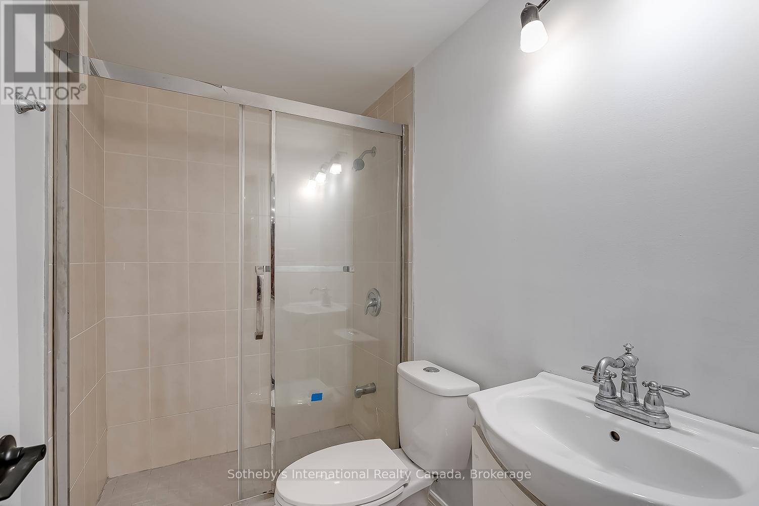 272 Pinehurst Drive, Oakville, Ontario  L6J 4X3 - Photo 18 - W13095172