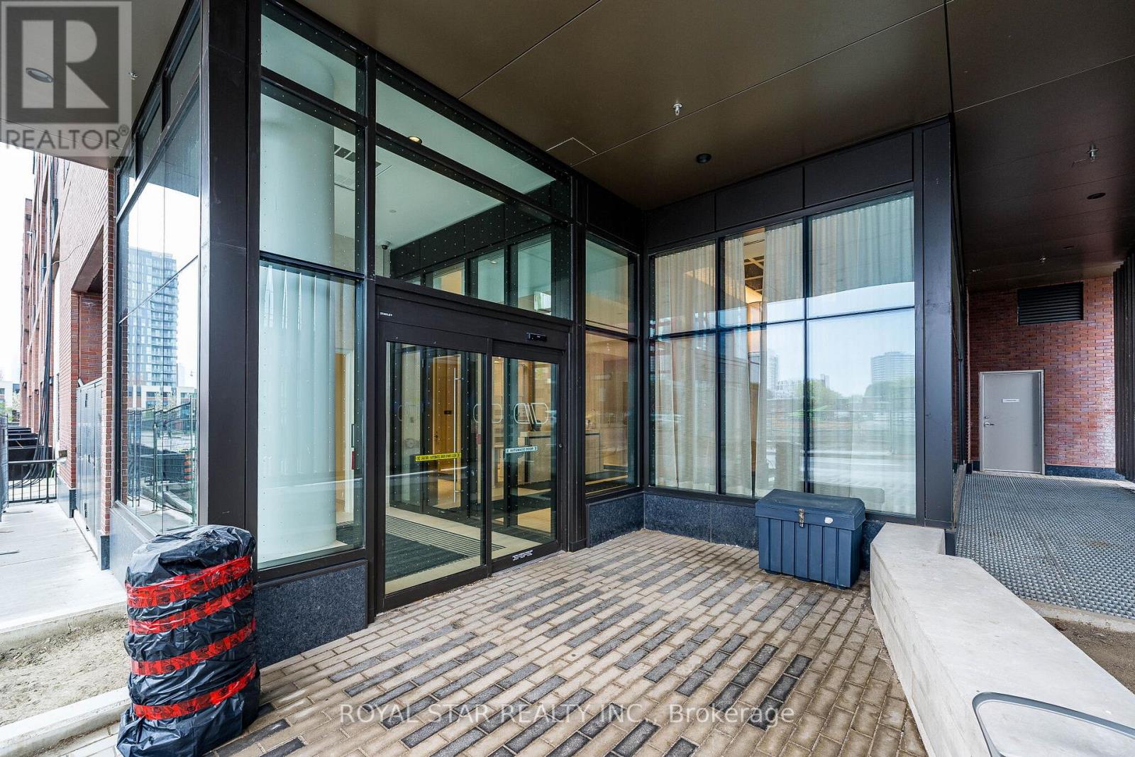815 - 30 Dreamers Way, Toronto, Ontario  M5A 0Y7 - Photo 3 - C12939148