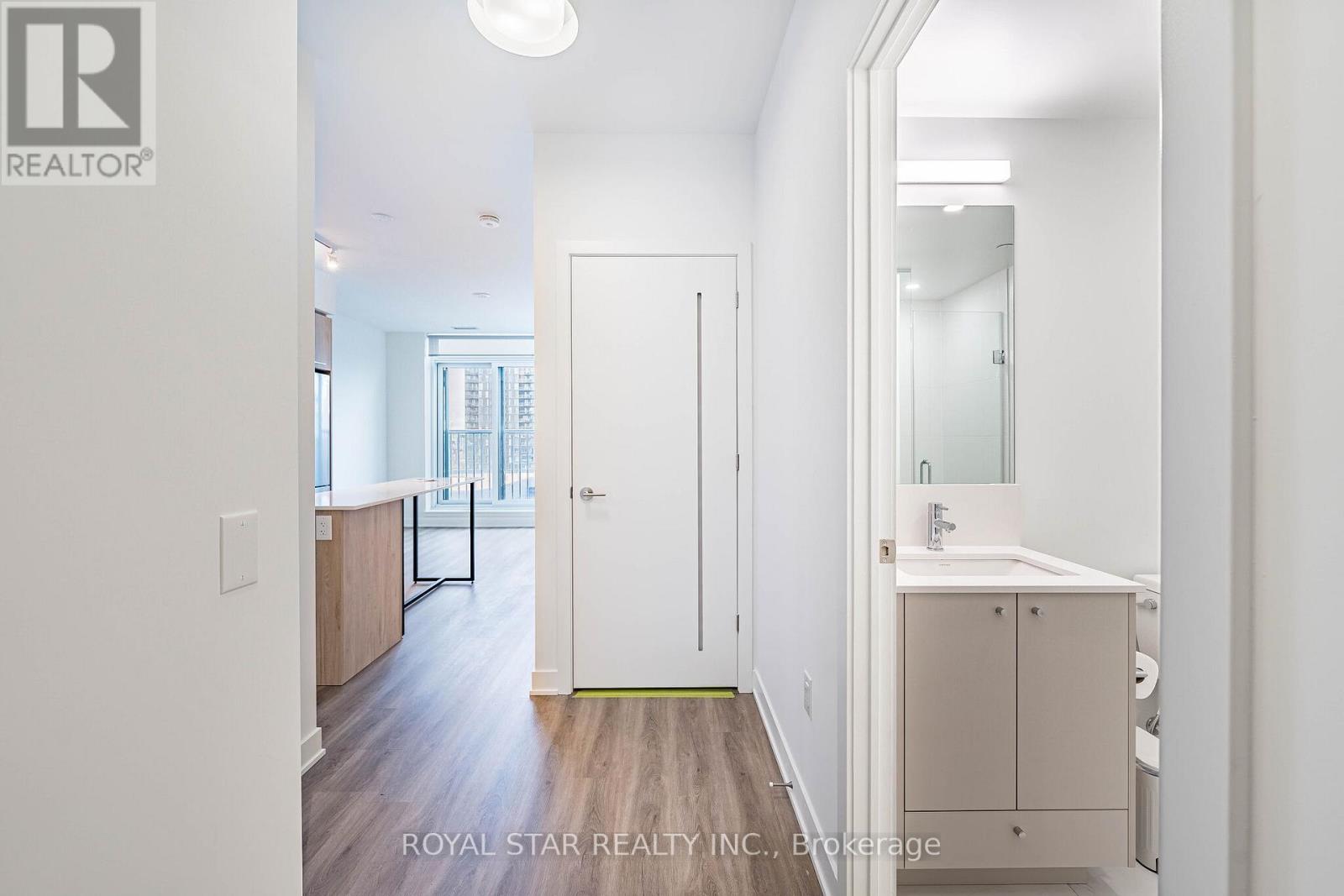 815 - 30 Dreamers Way, Toronto, Ontario  M5A 0Y7 - Photo 6 - C12939148