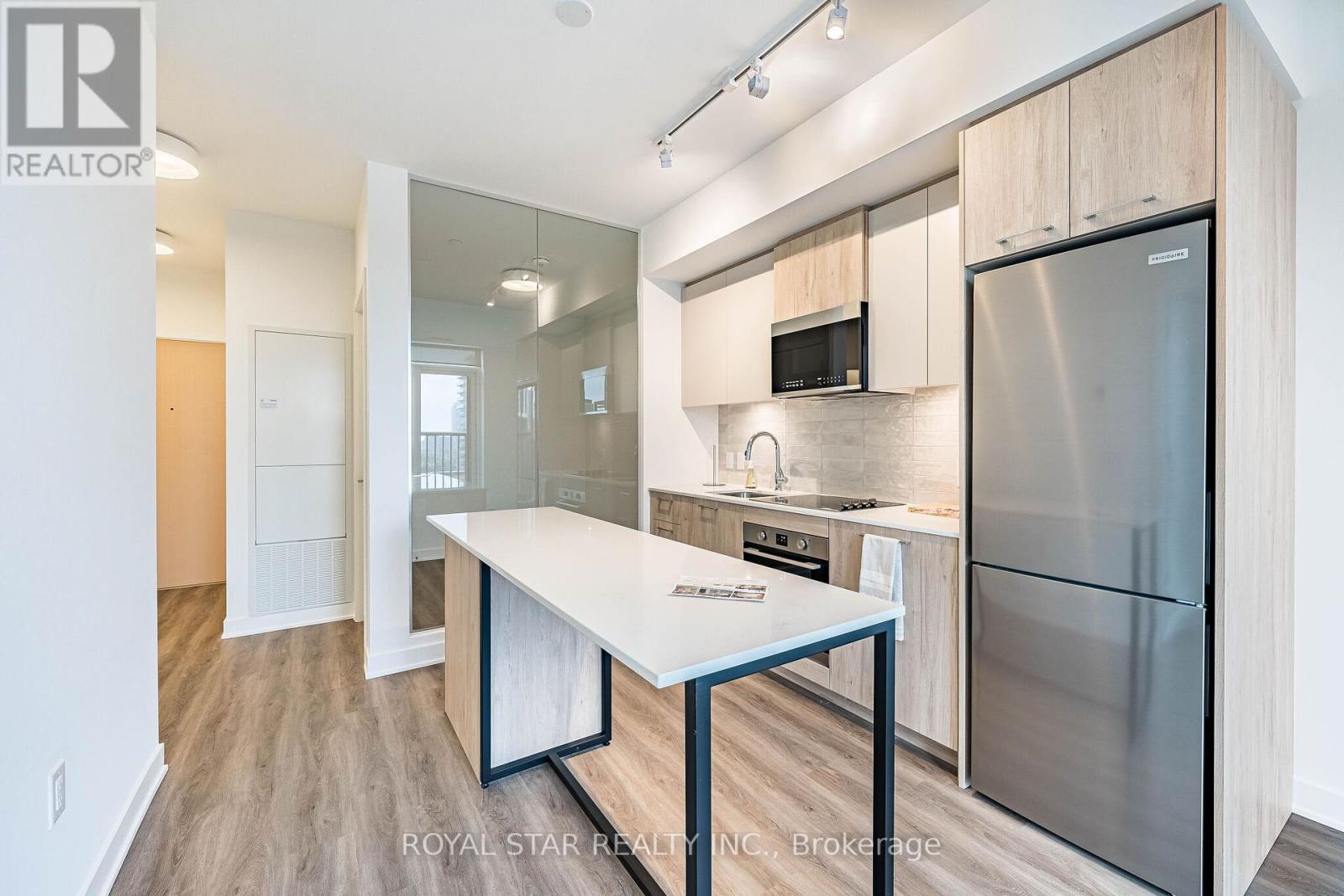 815 - 30 Dreamers Way, Toronto, Ontario  M5A 0Y7 - Photo 8 - C12939148