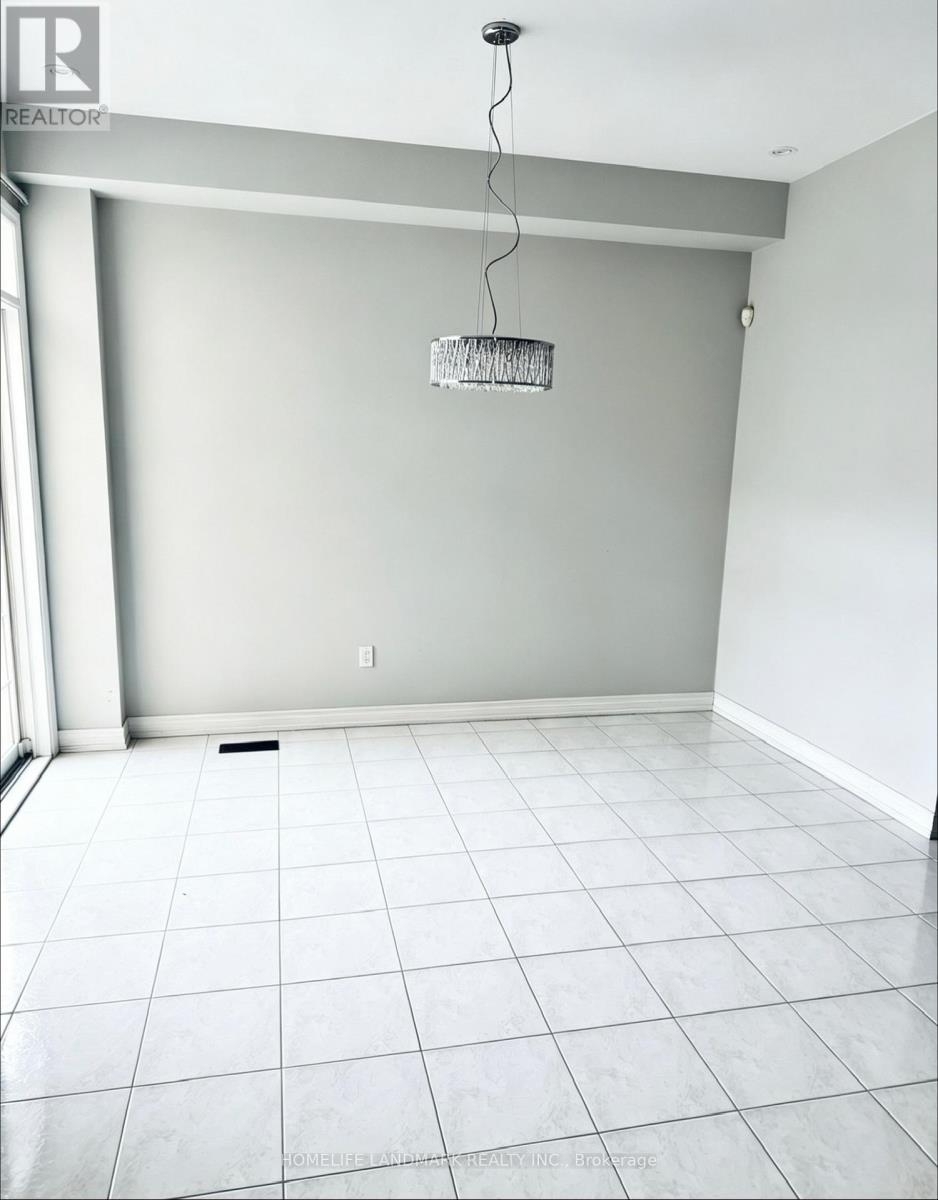 61 Charity Crescent, Markham, Ontario  L6C 0A7 - Photo 5 - N13082206
