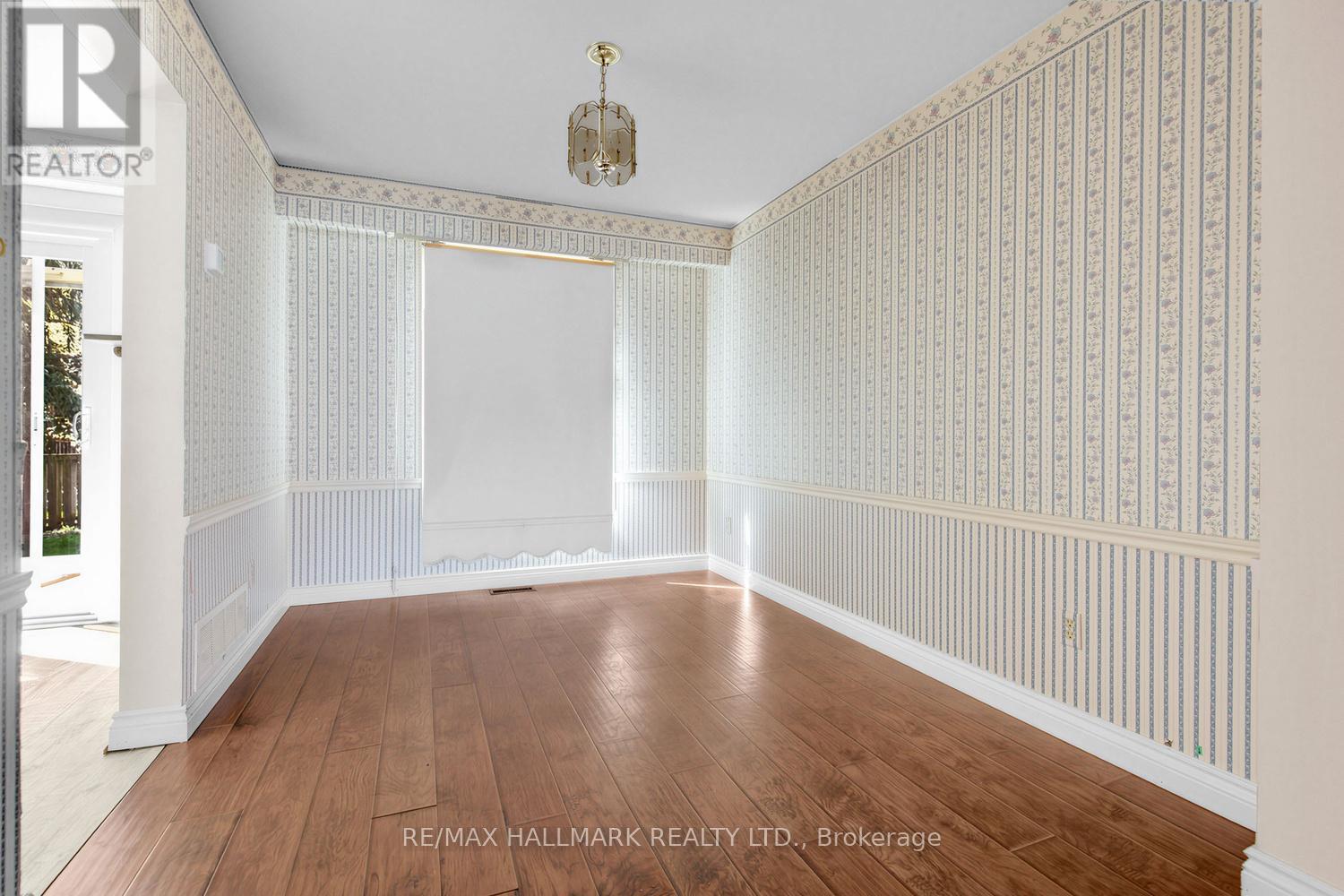 16 Shelbourne Court, Brampton, Ontario  L6Z 1C2 - Photo 11 - W13085752