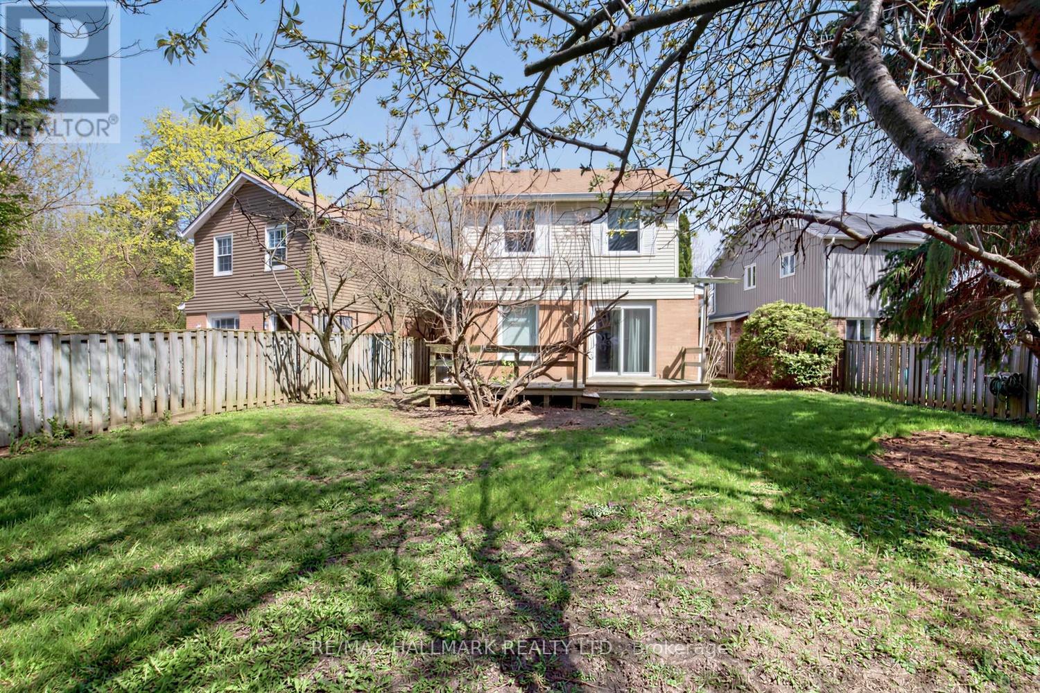 16 Shelbourne Court, Brampton, Ontario  L6Z 1C2 - Photo 34 - W13085752