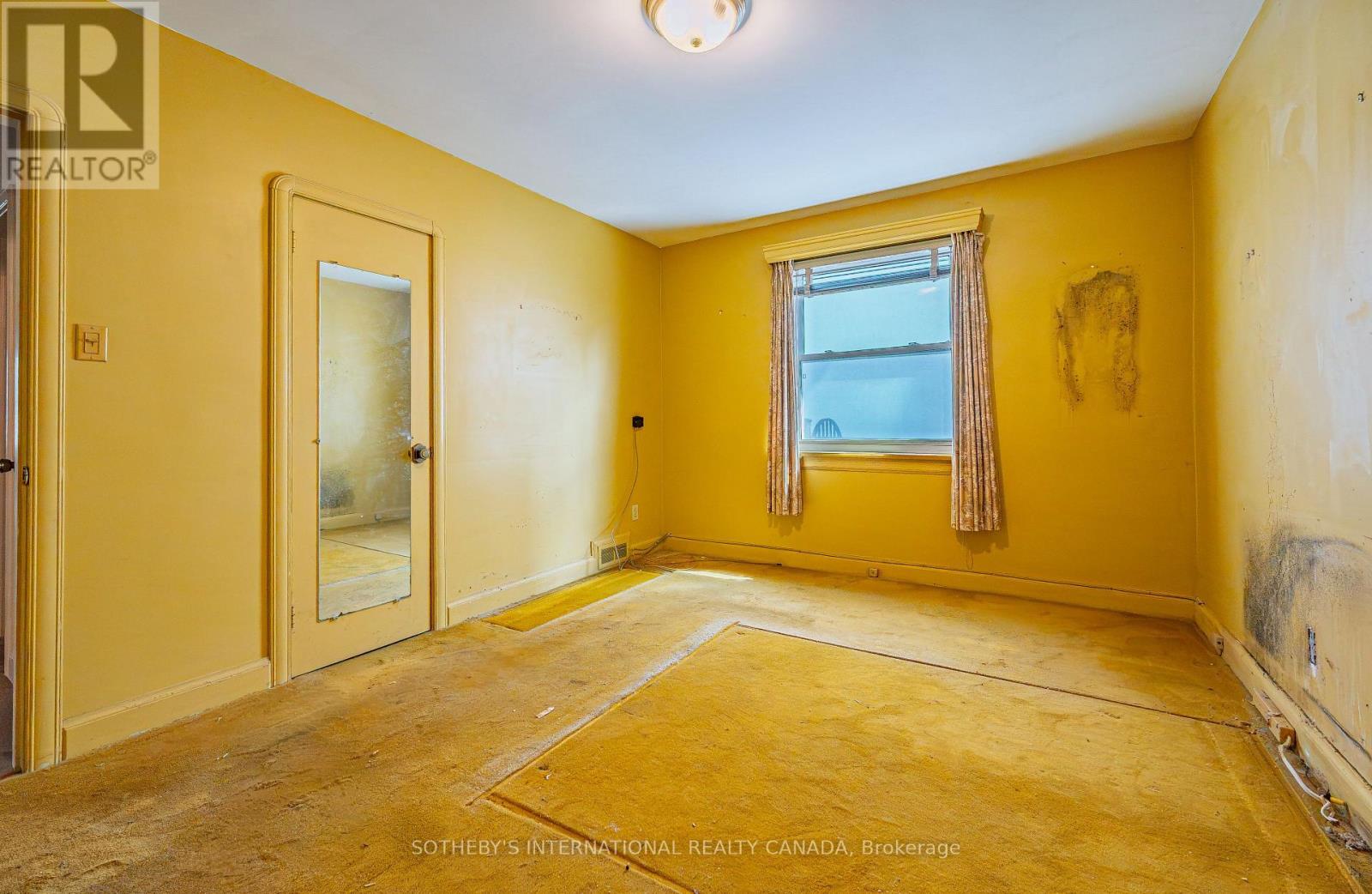 47 Grenview Boulevard S, Toronto, Ontario  M8Y 3R9 - Photo 19 - W13093226
