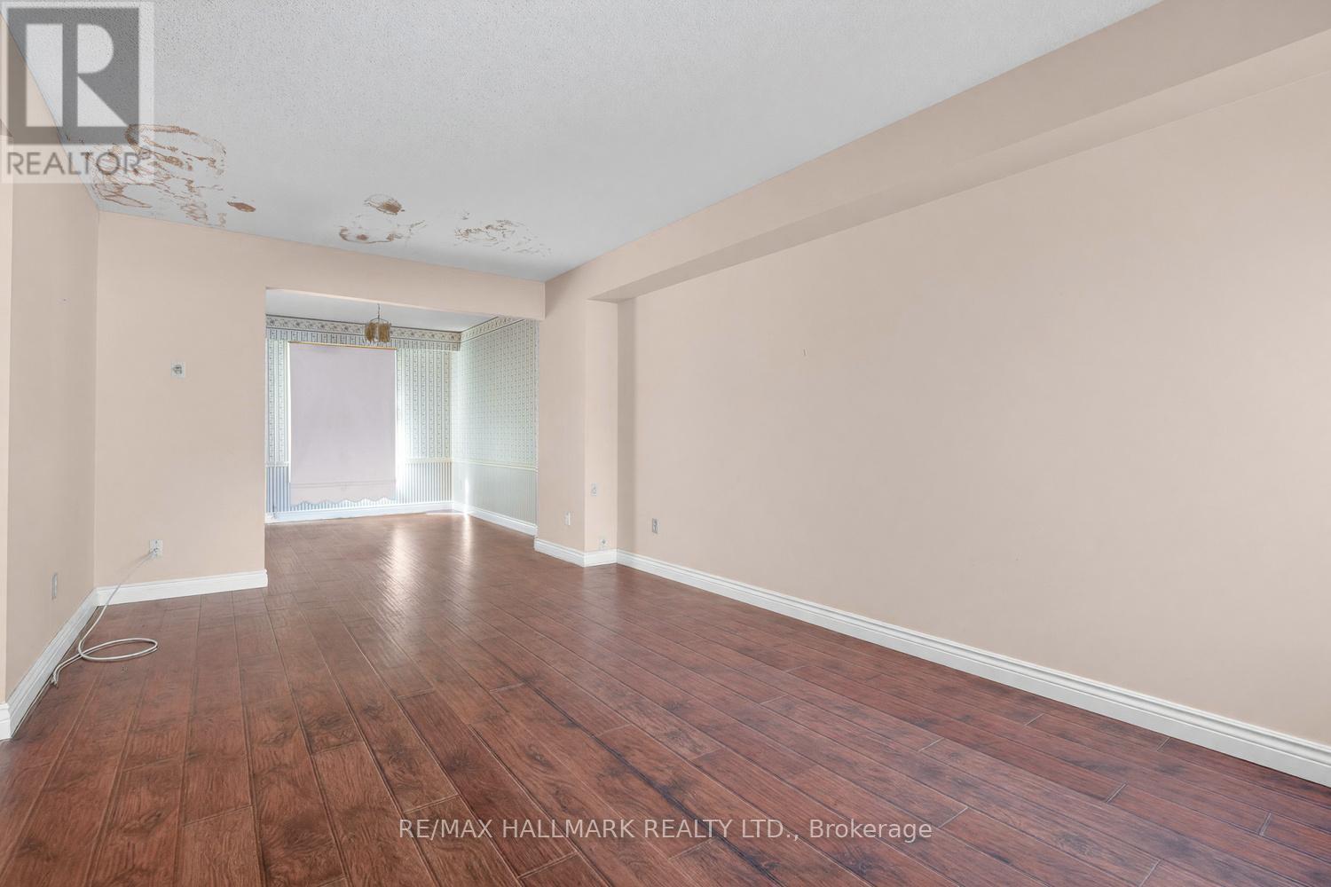 16 Shelbourne Court, Brampton, Ontario  L6Z 1C2 - Photo 6 - W13085752