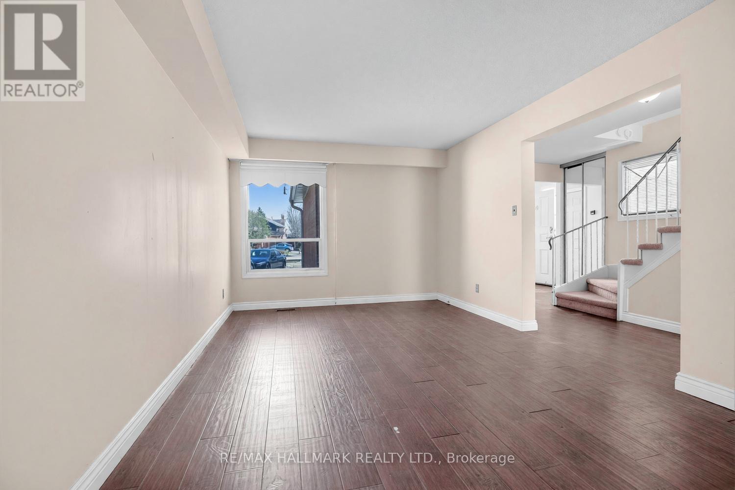 16 Shelbourne Court, Brampton, Ontario  L6Z 1C2 - Photo 8 - W13085752