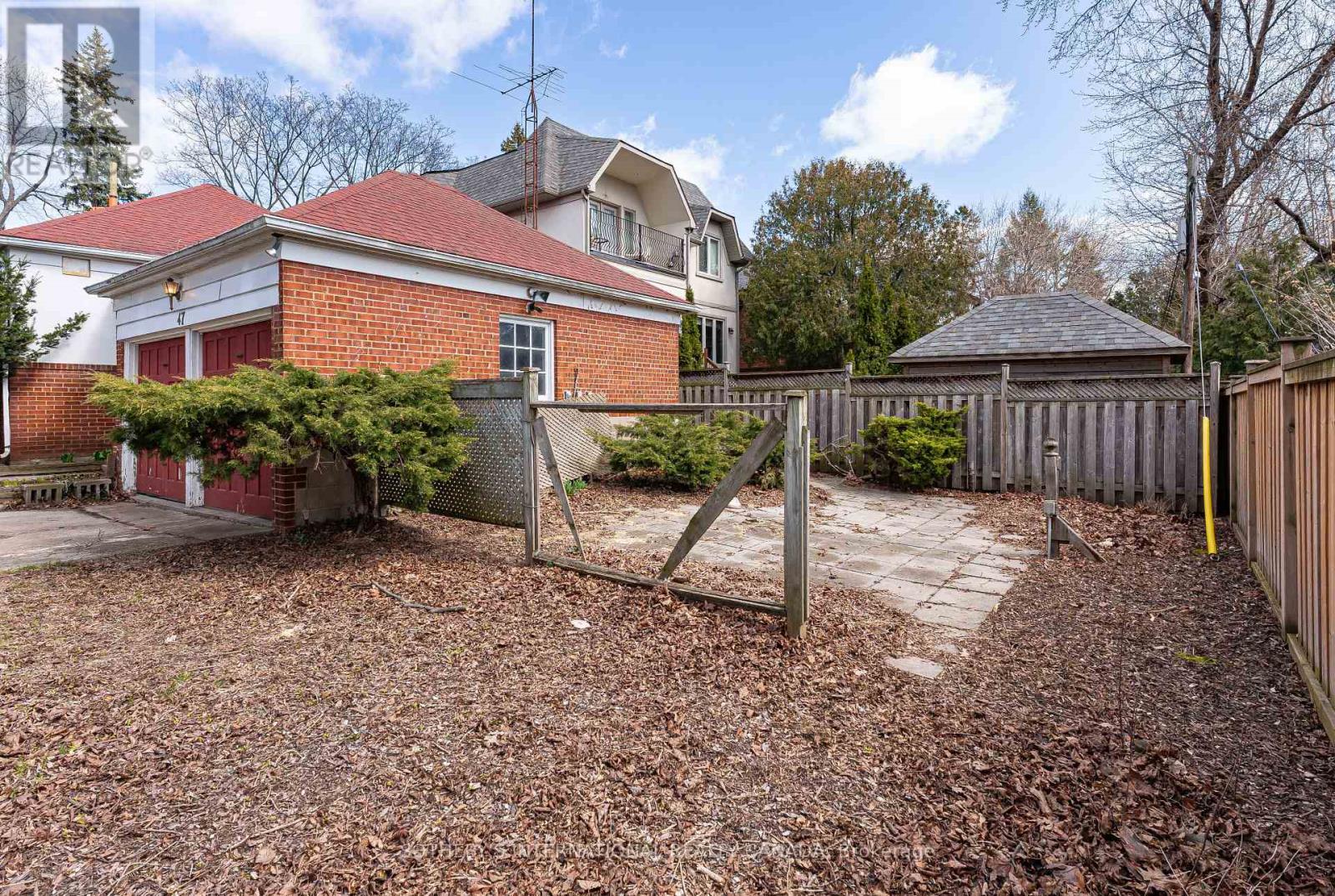 47 Grenview Boulevard S, Toronto, Ontario  M8Y 3R9 - Photo 5 - W13093226