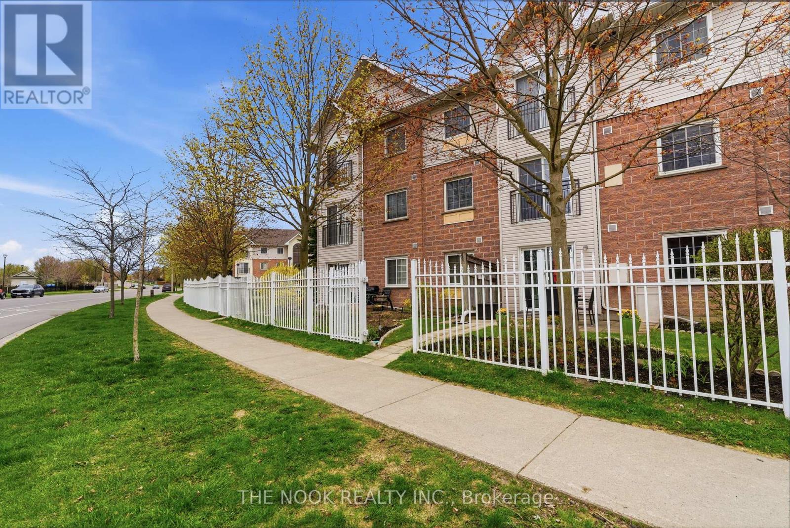 107 - 91 ASPEN SPRINGS DRIVE, Clarington, Ontario