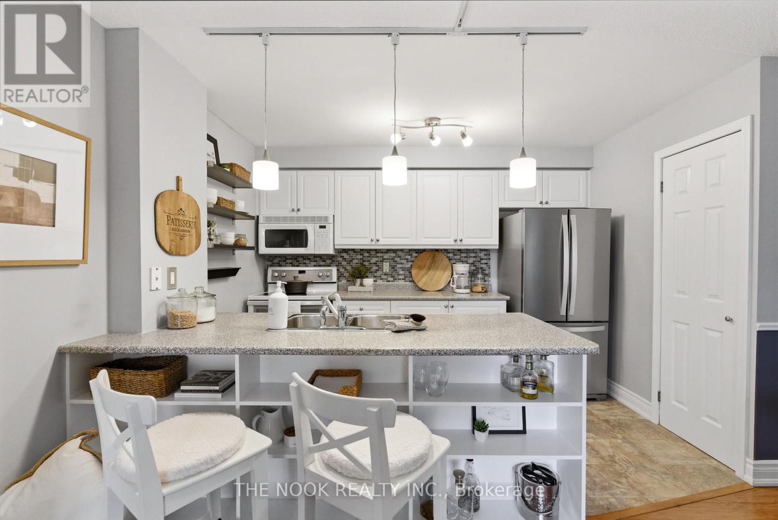 107 - 91 Aspen Springs Drive, Clarington, Ontario  L1C 5J9 - Photo 7 - E13094950