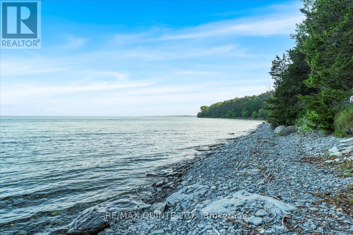 102 Dorenberg Lane, Prince Edward County, Ontario  K0K 2T0 - Photo 4 - X13095068