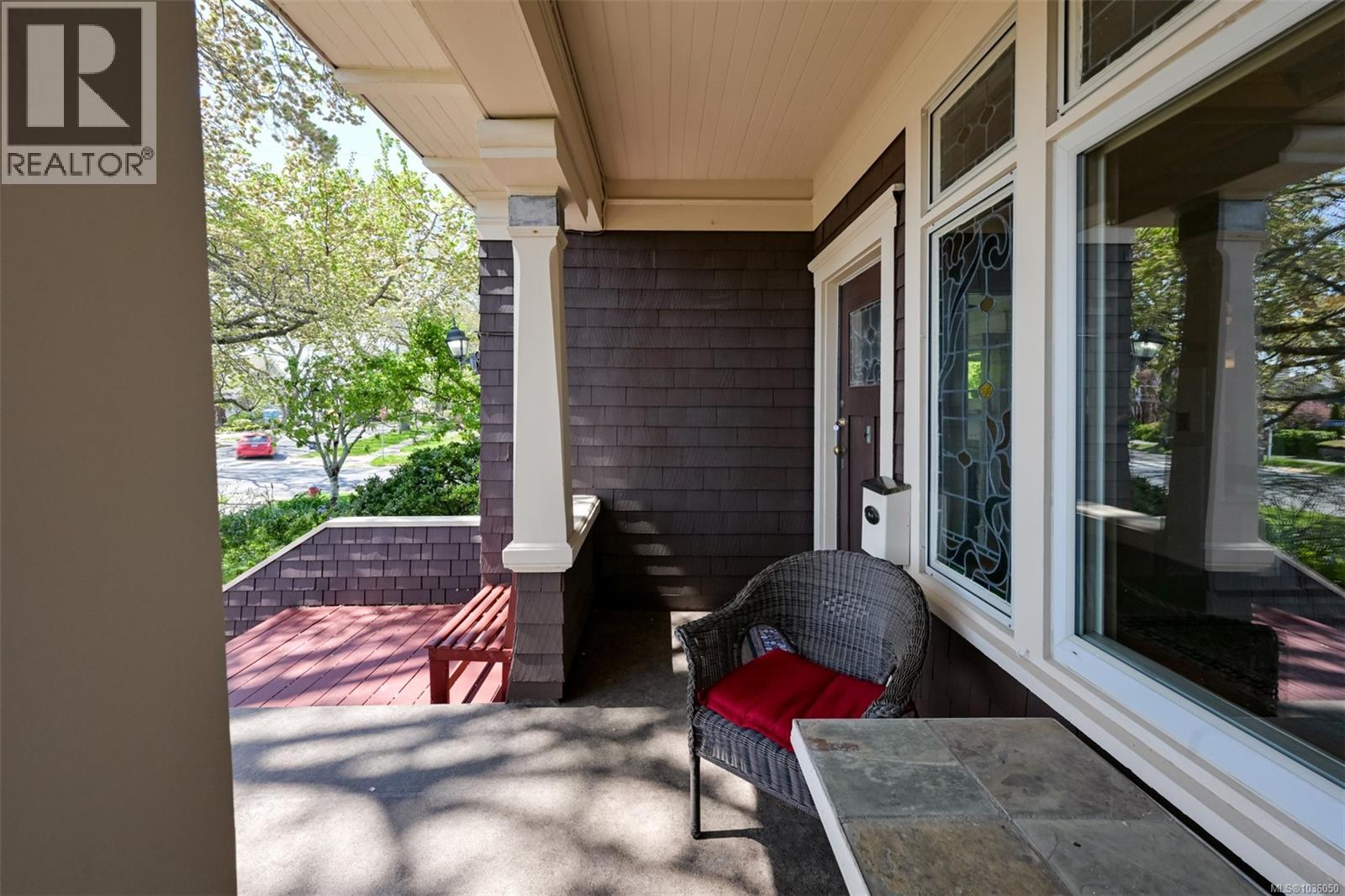 1802 Hollywood Cres, Victoria, British Columbia  V8S 1J5 - Photo 8 - 1036050