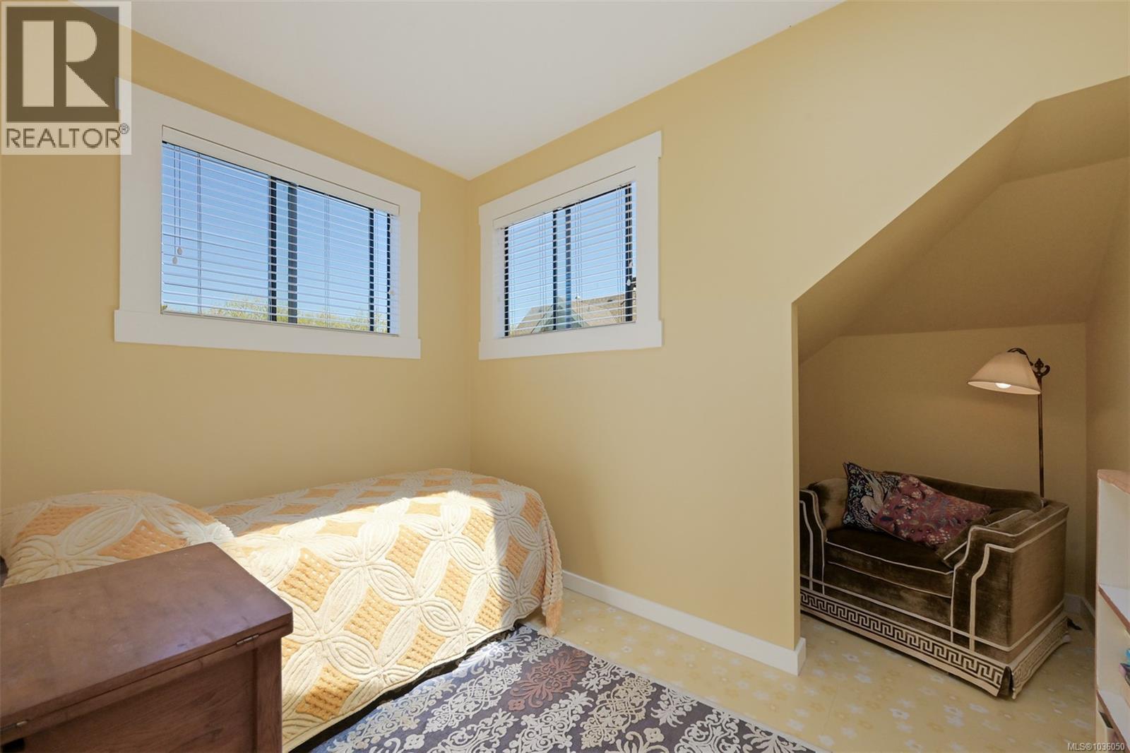 1802 Hollywood Cres, Victoria, British Columbia  V8S 1J5 - Photo 54 - 1036050