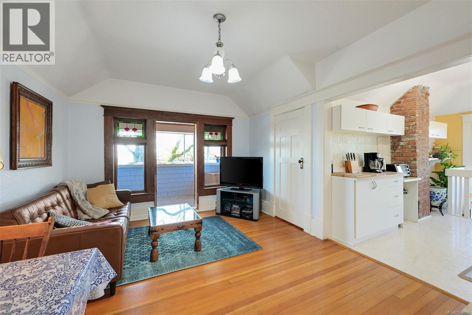 1802 Hollywood Cres, Victoria, British Columbia  V8S 1J5 - Photo 44 - 1036050