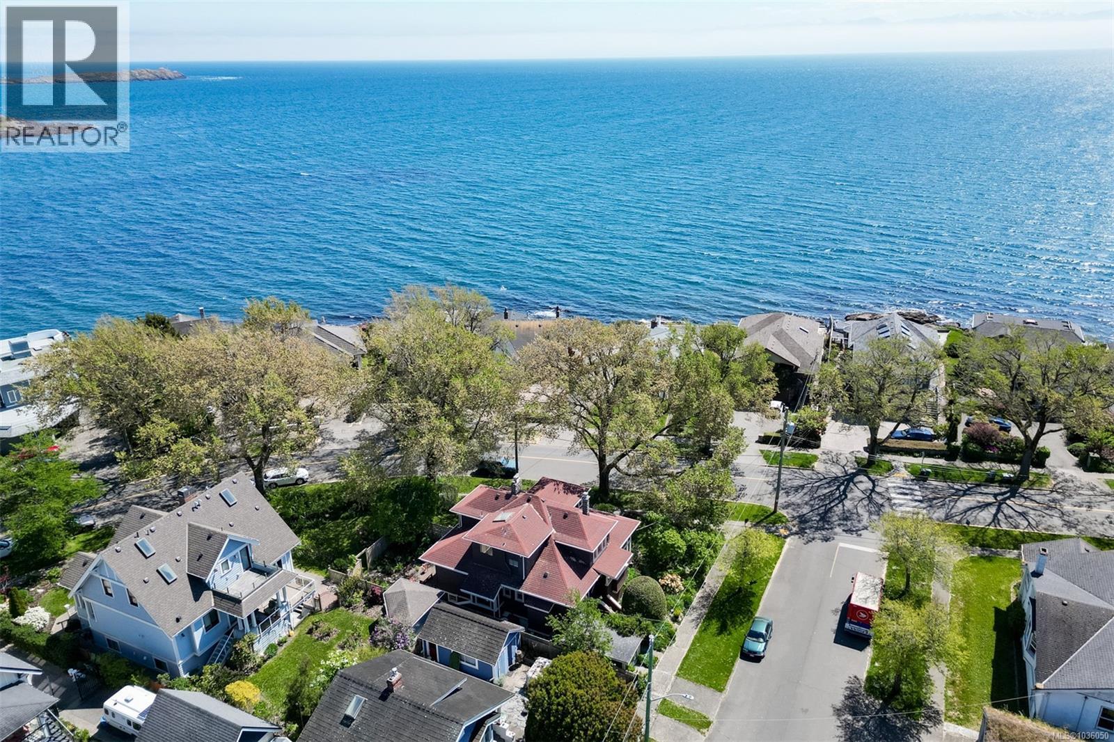 1802 Hollywood Cres, Victoria, British Columbia  V8S 1J5 - Photo 81 - 1036050
