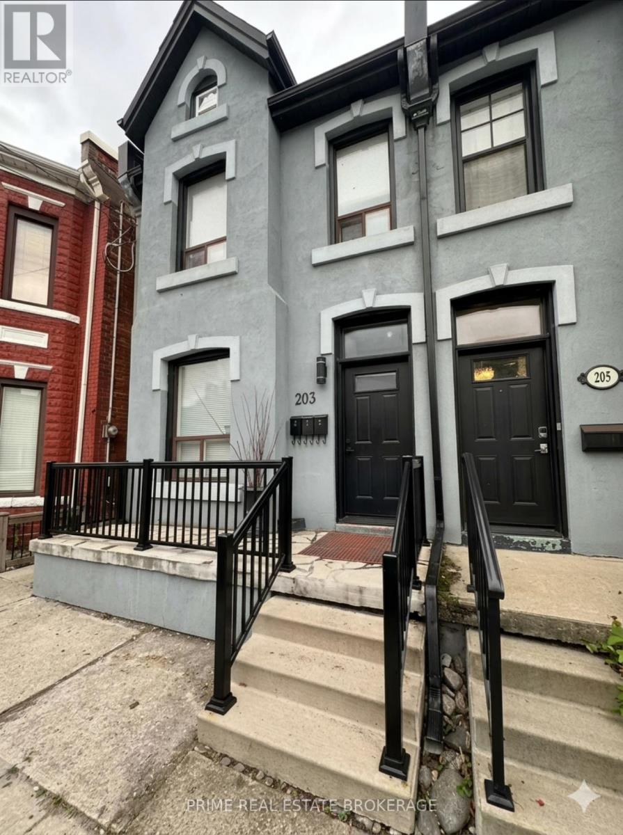 203 John Street N, Hamilton, Ontario  L8L 4P4 - Photo 2 - X13094994