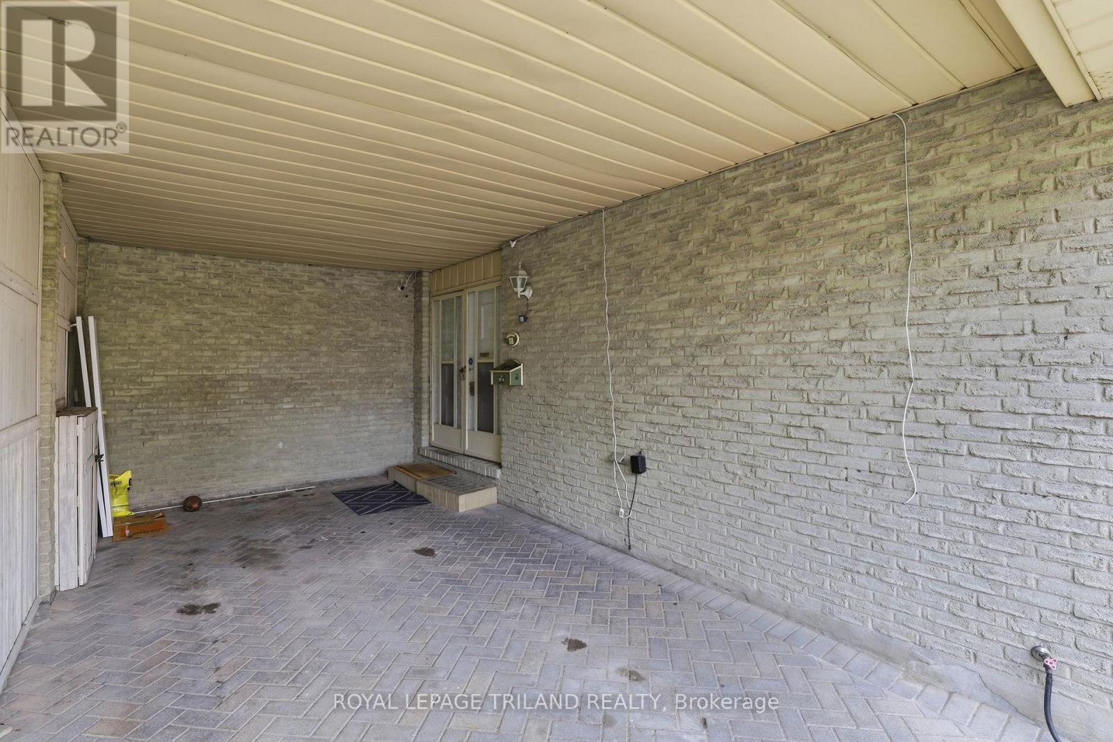 18 Tumbleweed Crescent, London South, Ontario  N6E 2N7 - Photo 3 - X13095012