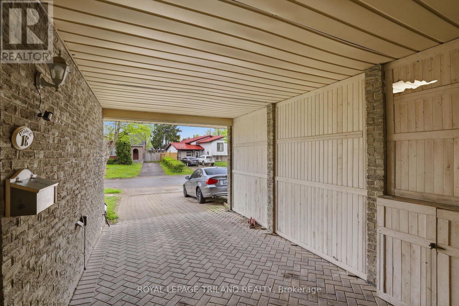 18 Tumbleweed Crescent, London South, Ontario  N6E 2N7 - Photo 4 - X13095012