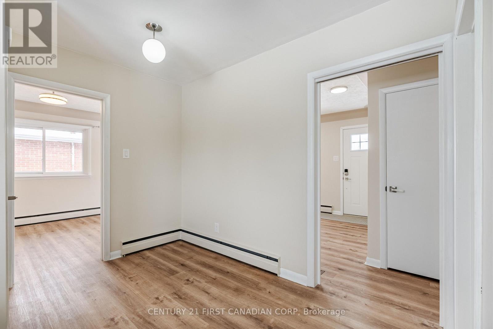Upper - 177 Myrtle Street, St. Thomas, Ontario  N5R 2G8 - Photo 14 - X13095028