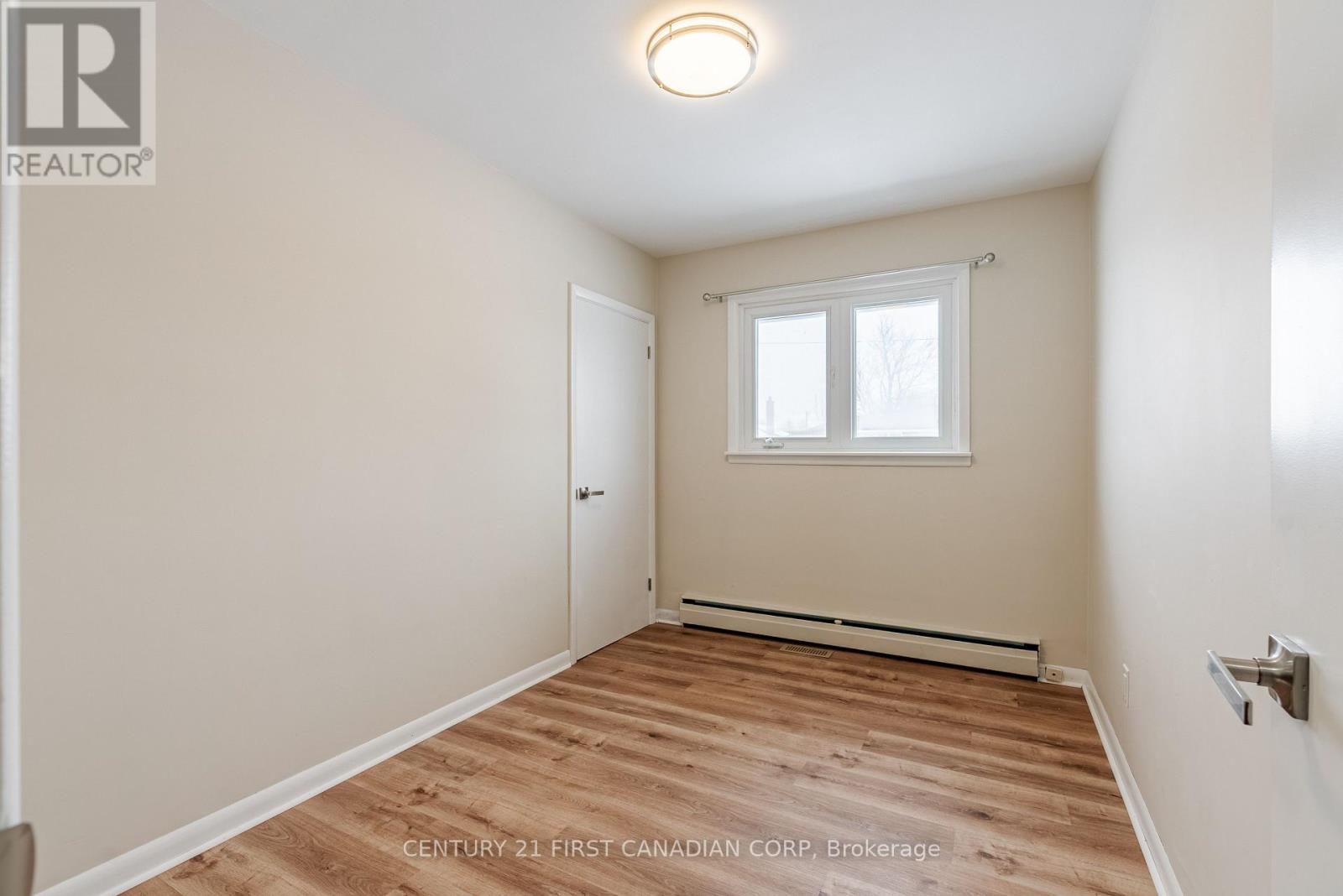 Upper - 177 Myrtle Street, St. Thomas, Ontario  N5R 2G8 - Photo 17 - X13095028