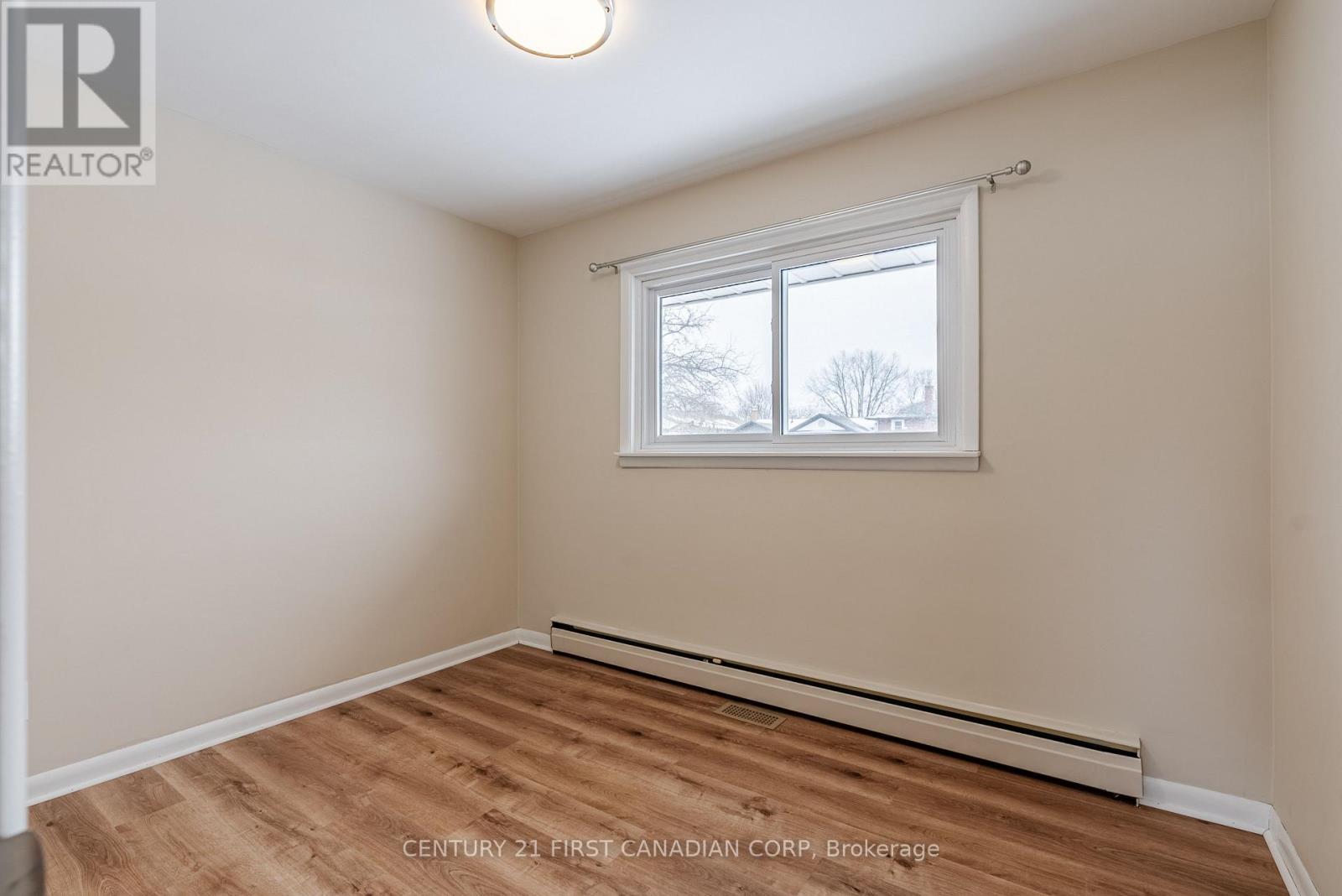 Upper - 177 Myrtle Street, St. Thomas, Ontario  N5R 2G8 - Photo 20 - X13095028