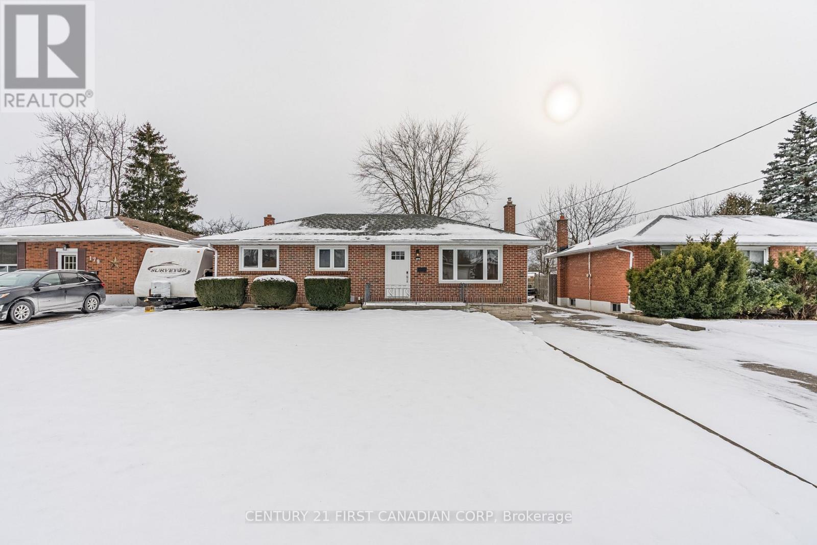 Upper - 177 Myrtle Street, St. Thomas, Ontario  N5R 2G8 - Photo 3 - X13095028