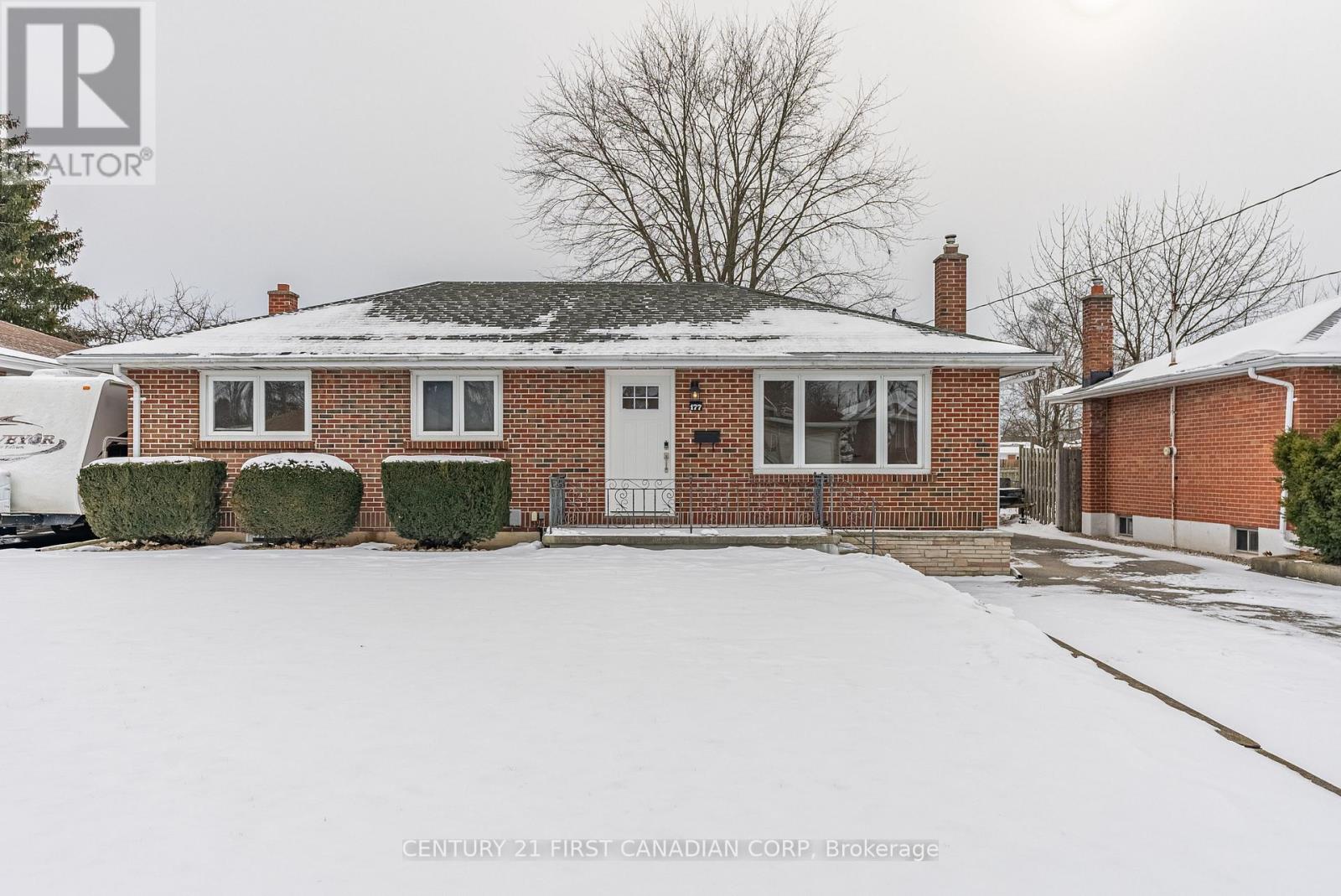 Upper - 177 Myrtle Street, St. Thomas, Ontario  N5R 2G8 - Photo 4 - X13095028