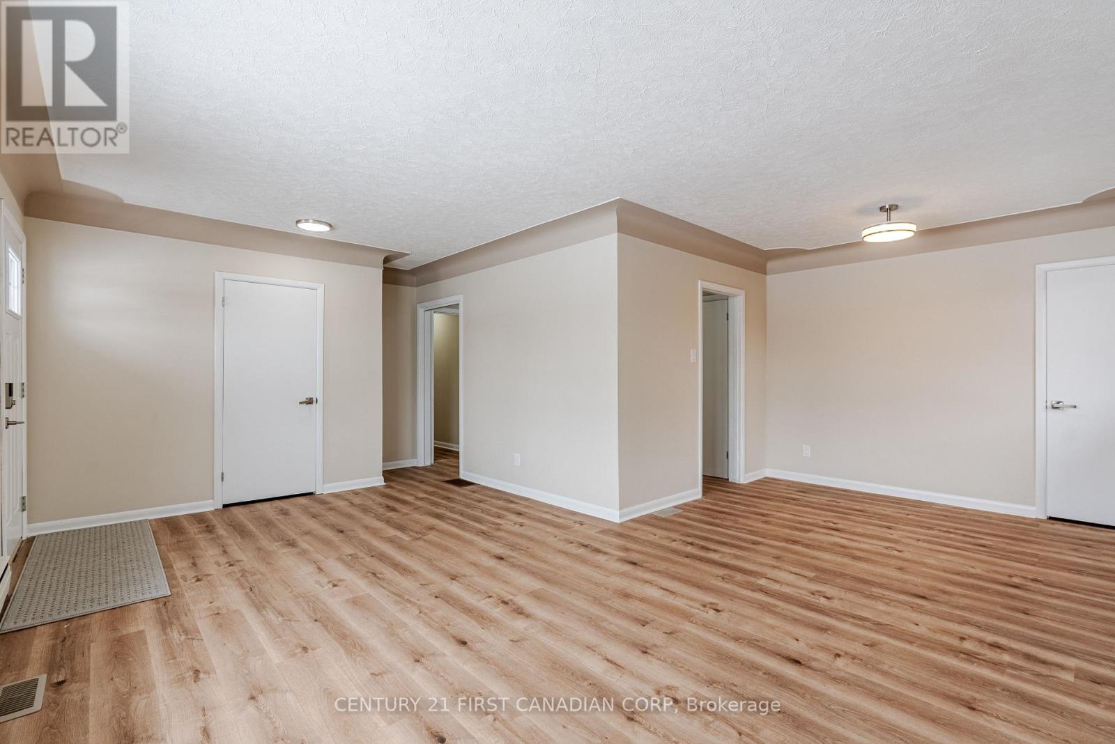 Upper - 177 Myrtle Street, St. Thomas, Ontario  N5R 2G8 - Photo 7 - X13095028