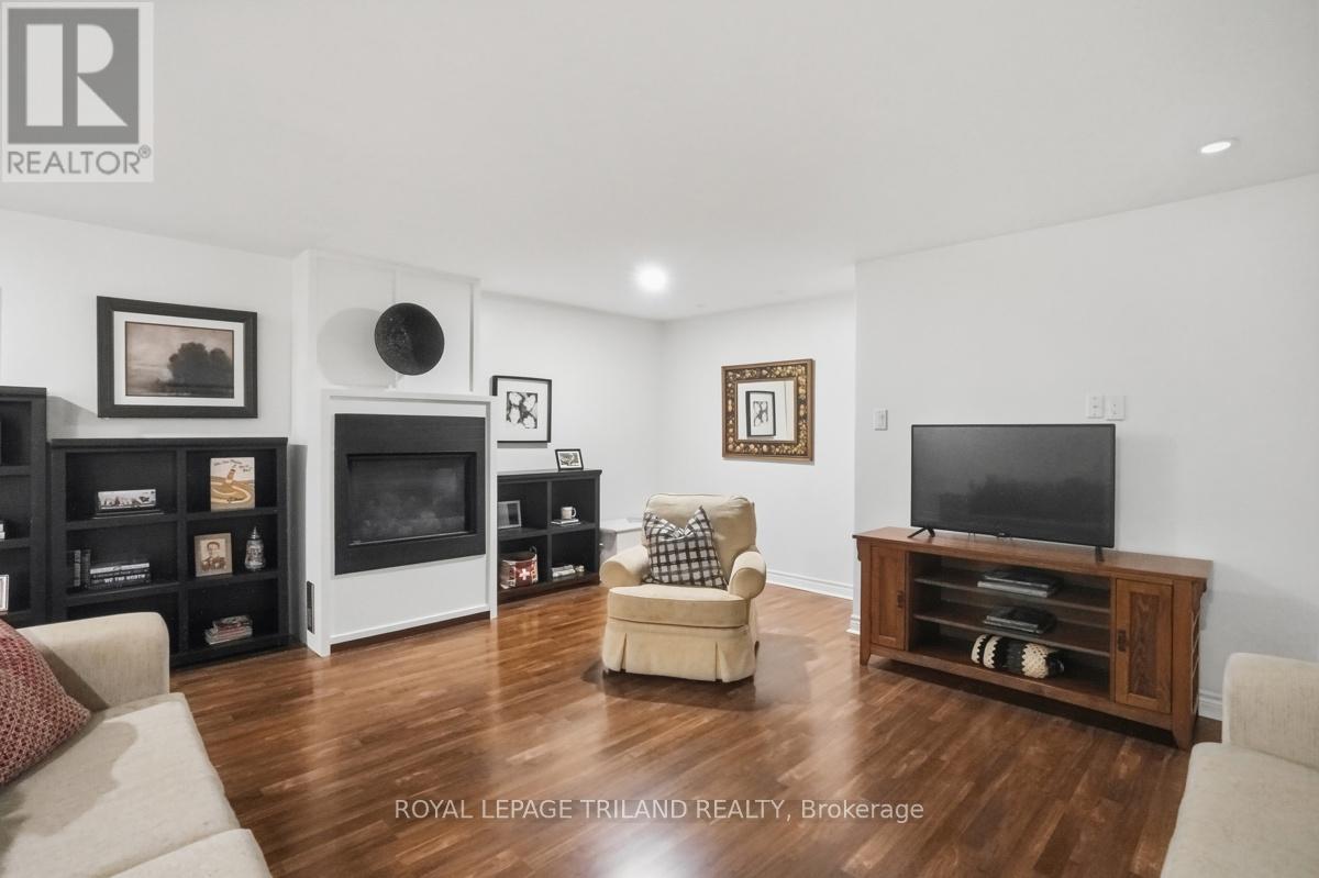 42 Mapleton Place, London South, Ontario  N6K 4A6 - Photo 35 - X13095226