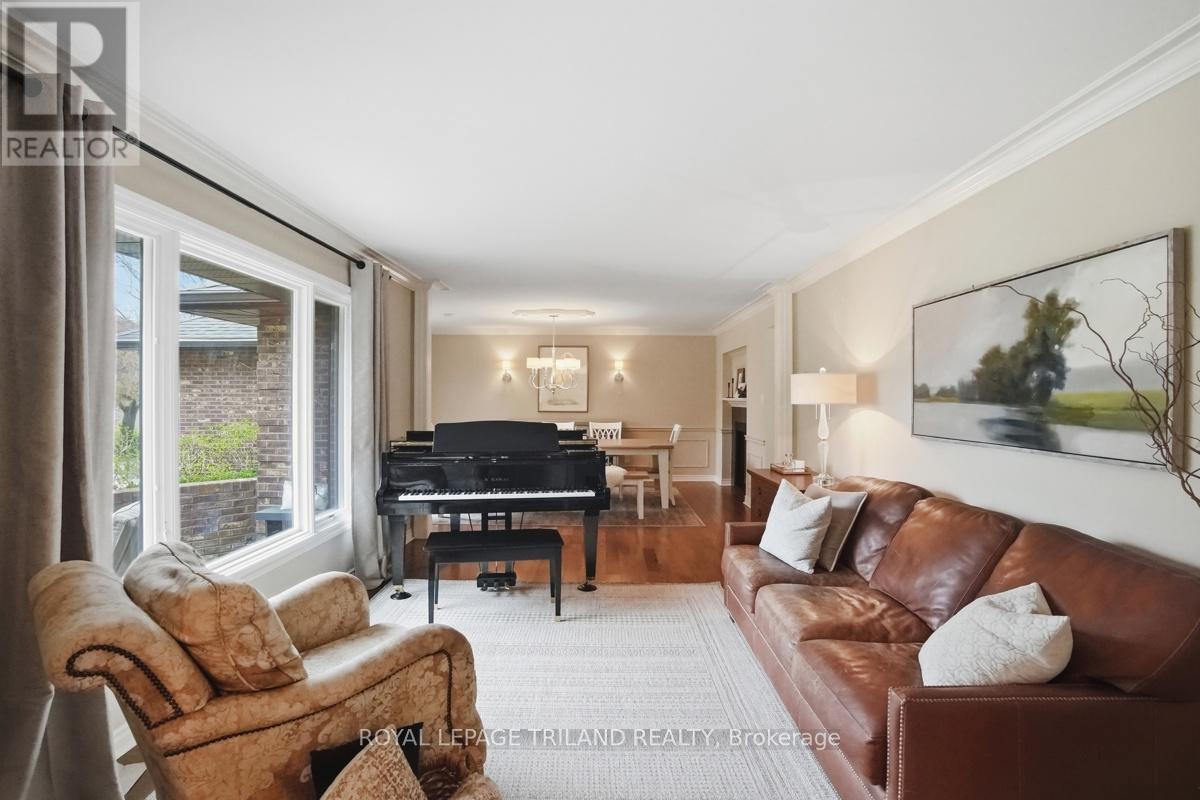 42 Mapleton Place, London South, Ontario  N6K 4A6 - Photo 4 - X13095226
