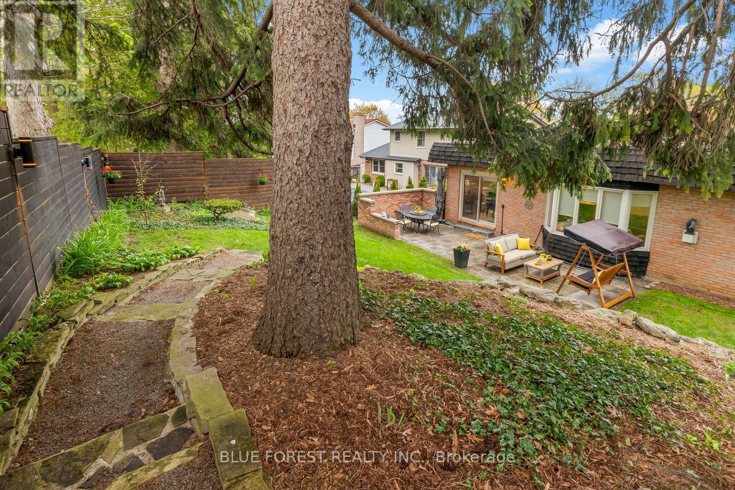 43 Compton Crescent, London South, Ontario  N6C 4E9 - Photo 42 - X13095296