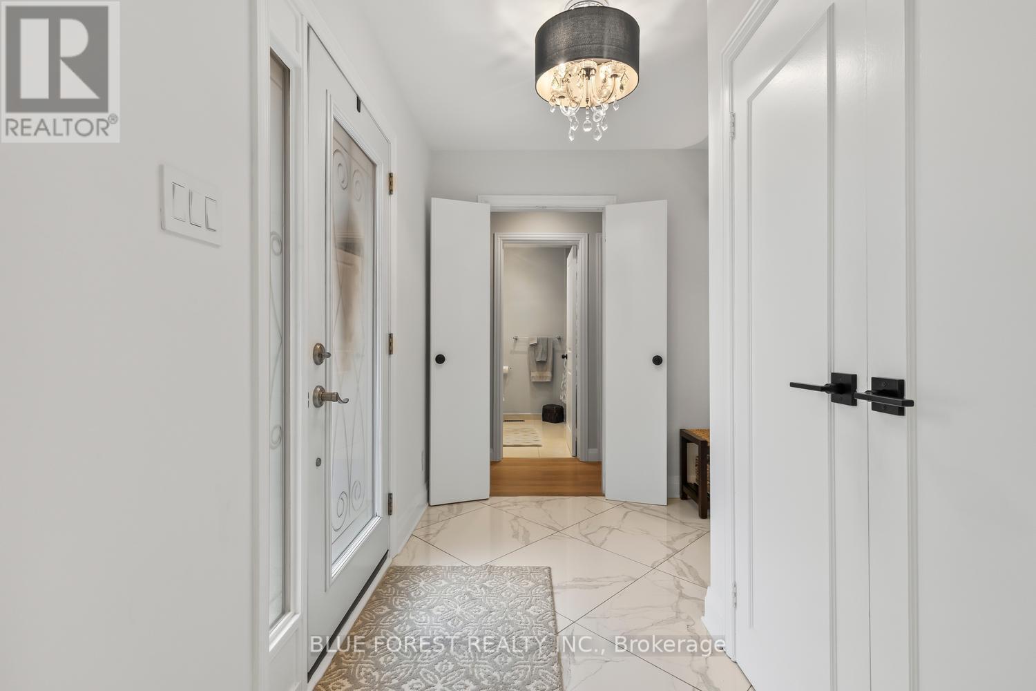 43 Compton Crescent, London South, Ontario  N6C 4E9 - Photo 5 - X13095296