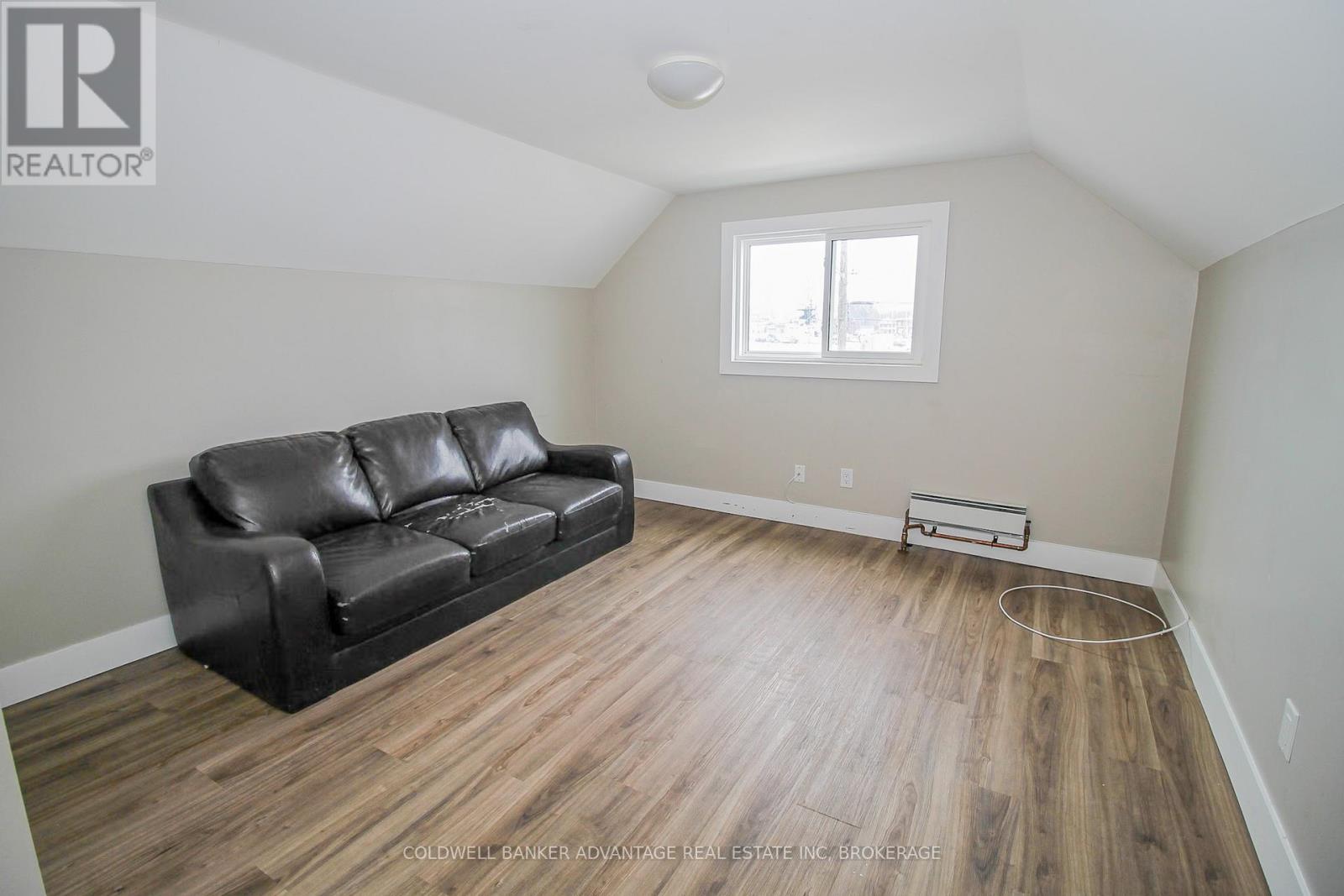 Upper - 181 Welland Street, Port Colborne, Ontario  L3K 1V2 - Photo 9 - X12813660